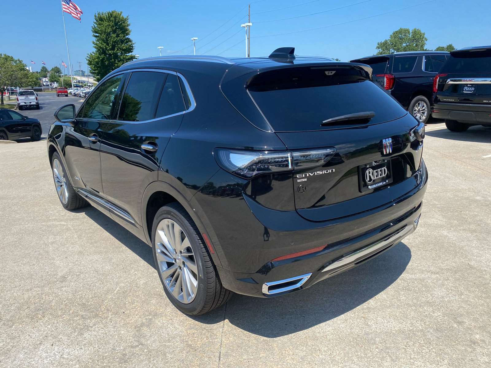 2024 Buick Envision Avenir 8