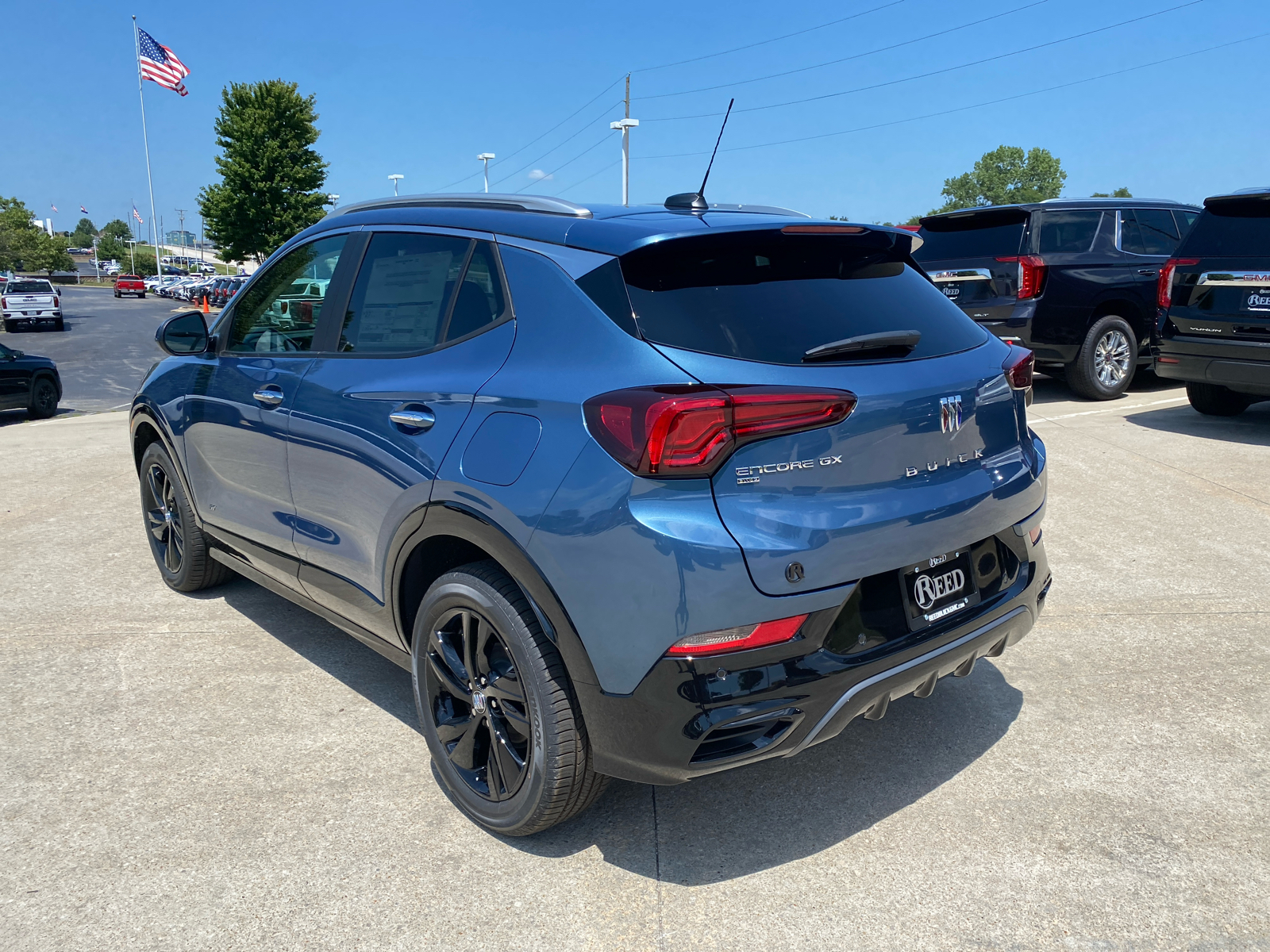 2025 Buick Encore GX Sport Touring 8