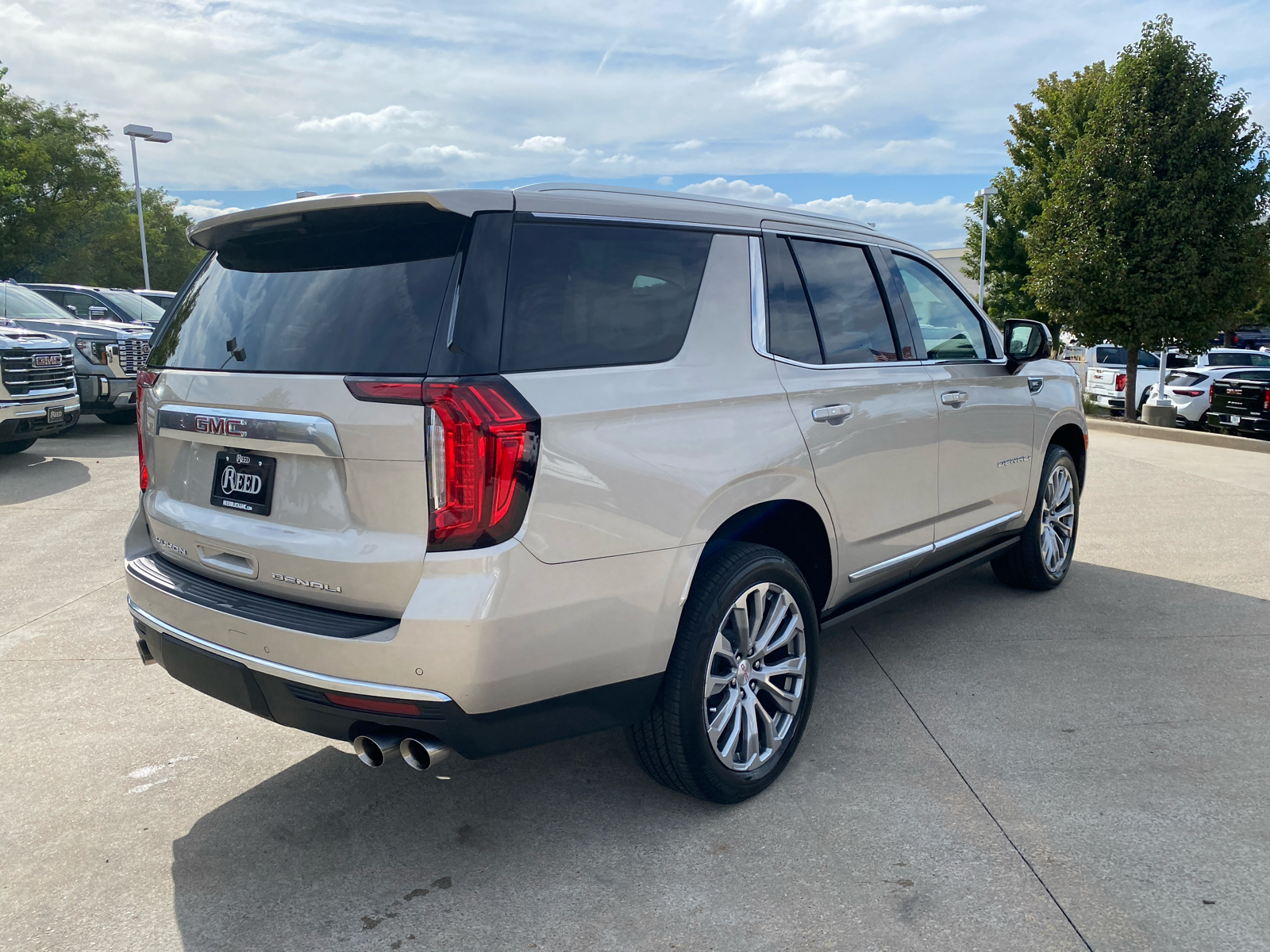 2021 GMC Yukon Denali 6