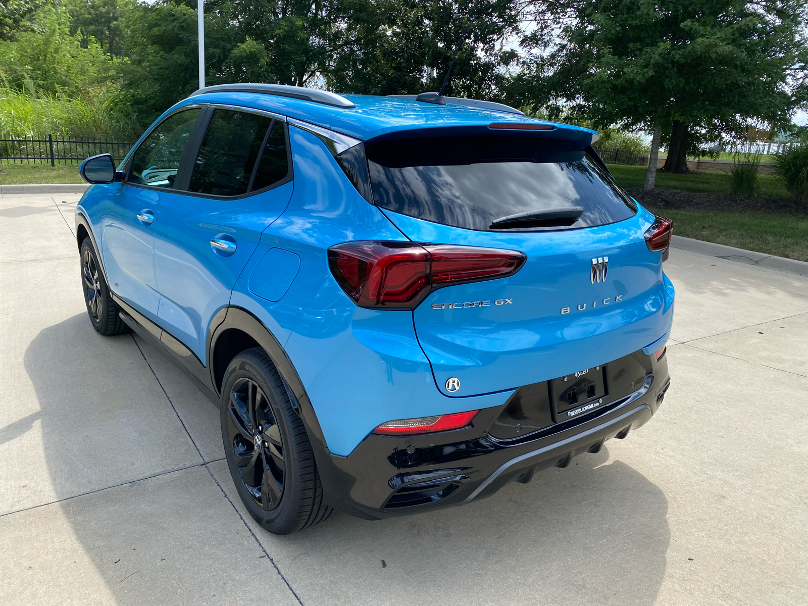 2025 Buick Encore GX Sport Touring 8