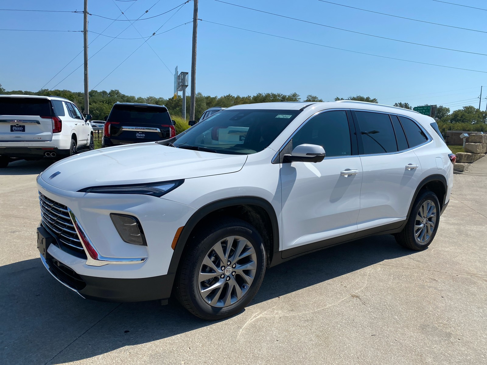 2025 Buick Enclave Preferred 1