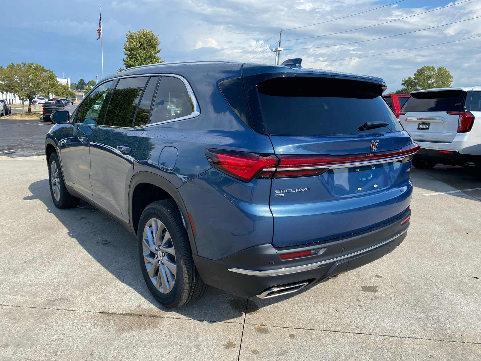 2025 Buick Enclave Preferred 8