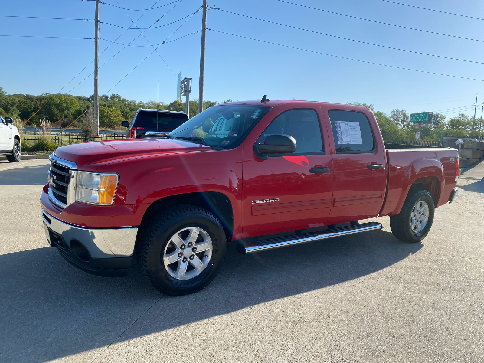 2011 GMC Sierra 1500 SLE 4WD Crew Cab 143.5 1