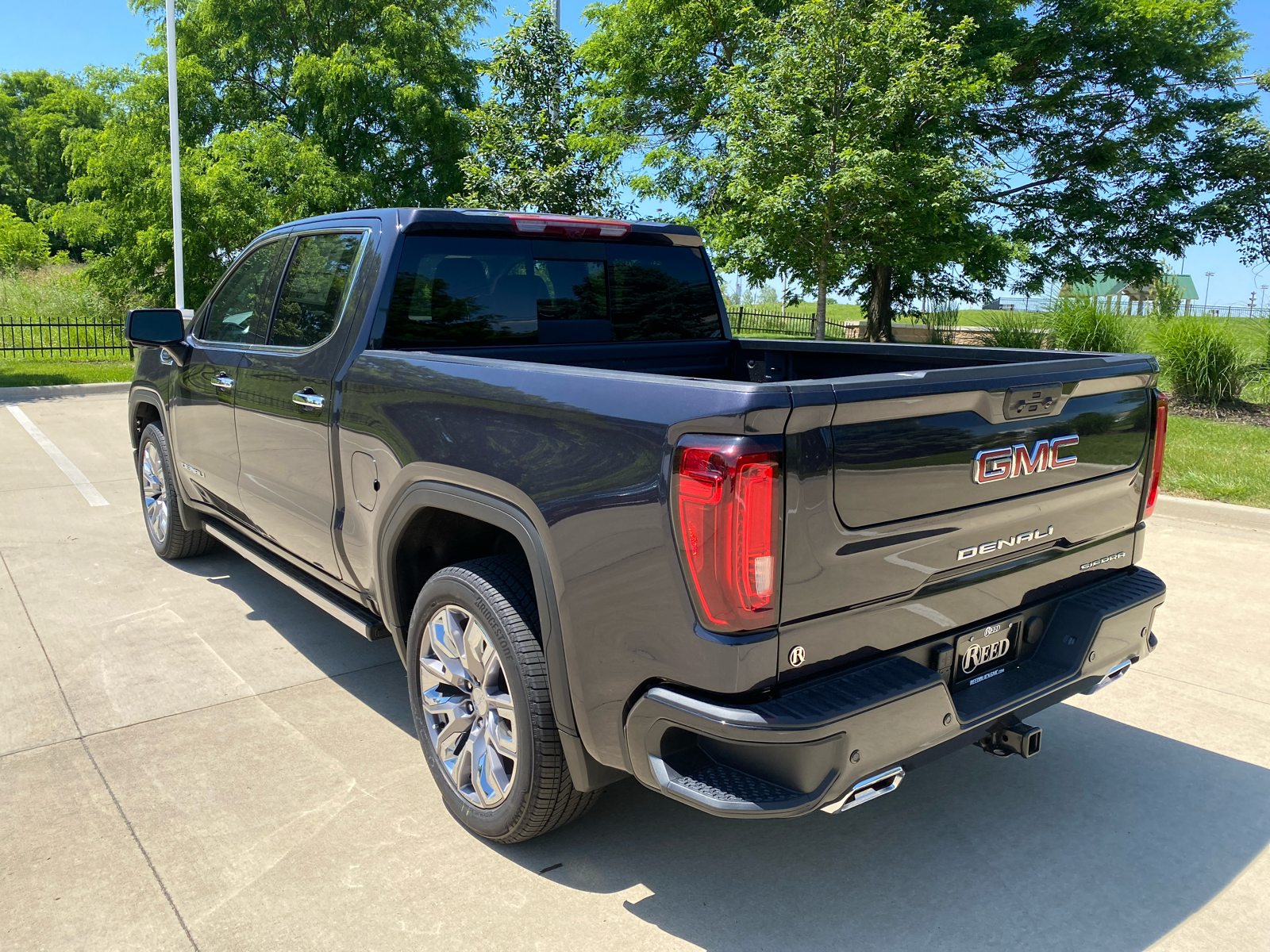 2024 GMC Sierra 1500 Denali 4WD Crew Cab 147 8