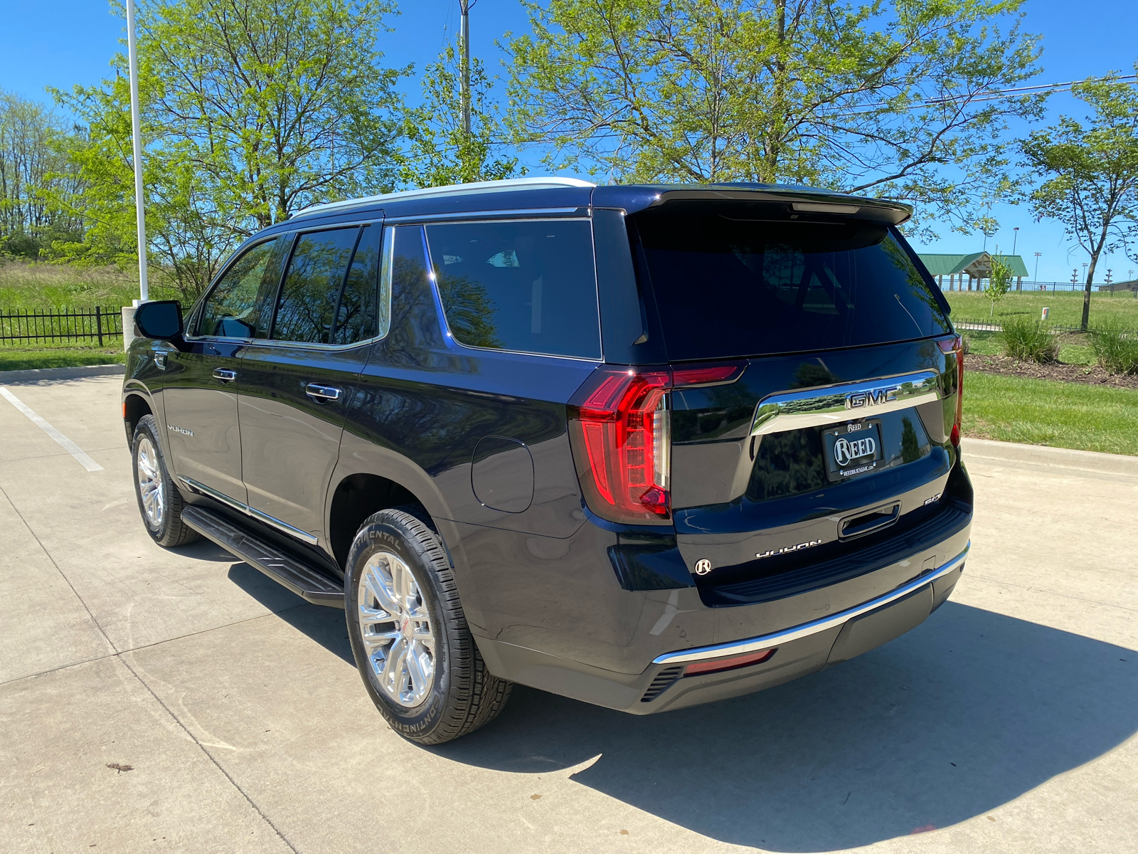 2024 GMC Yukon SLT 8