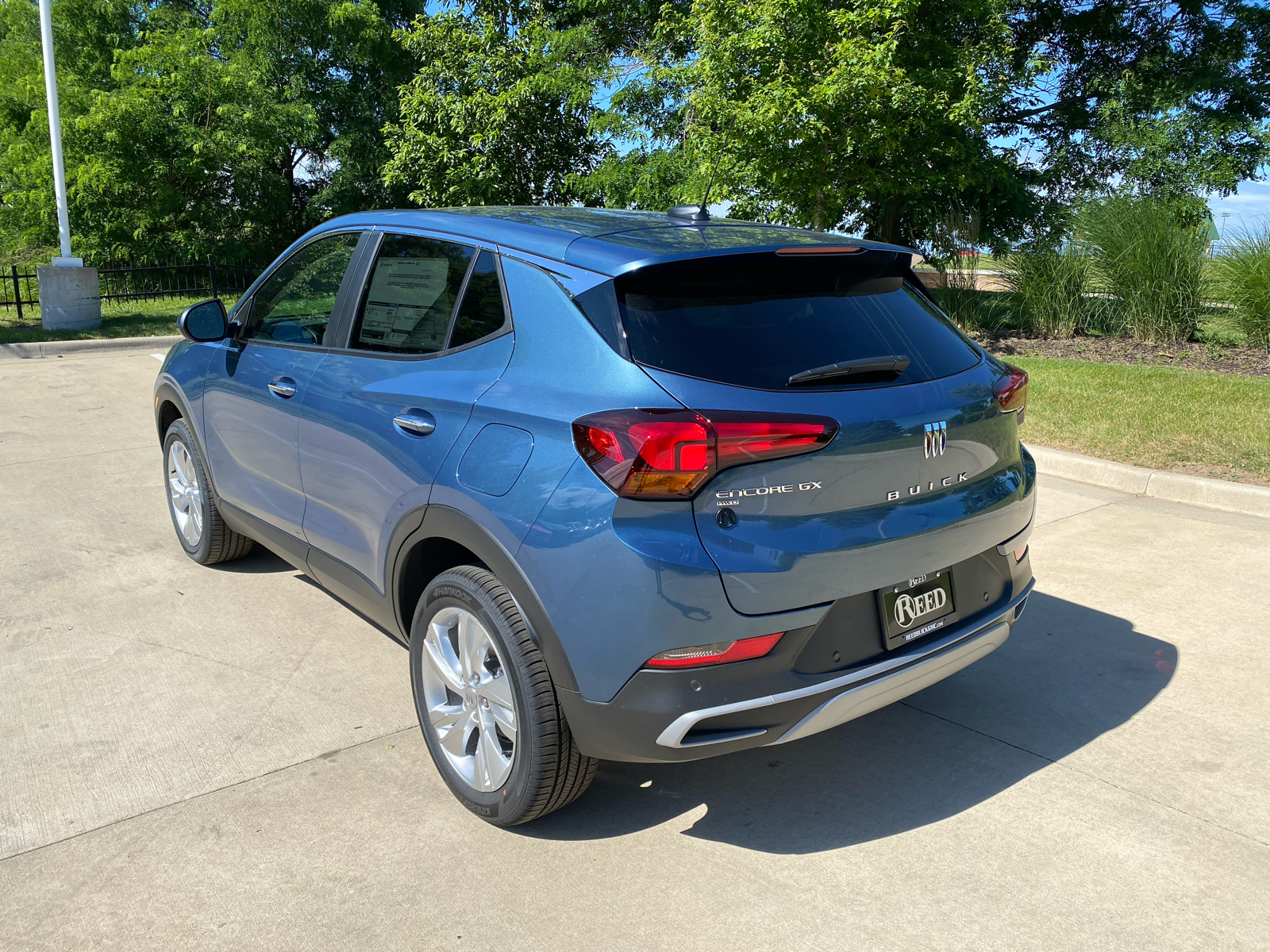 2025 Buick Encore GX Preferred 8