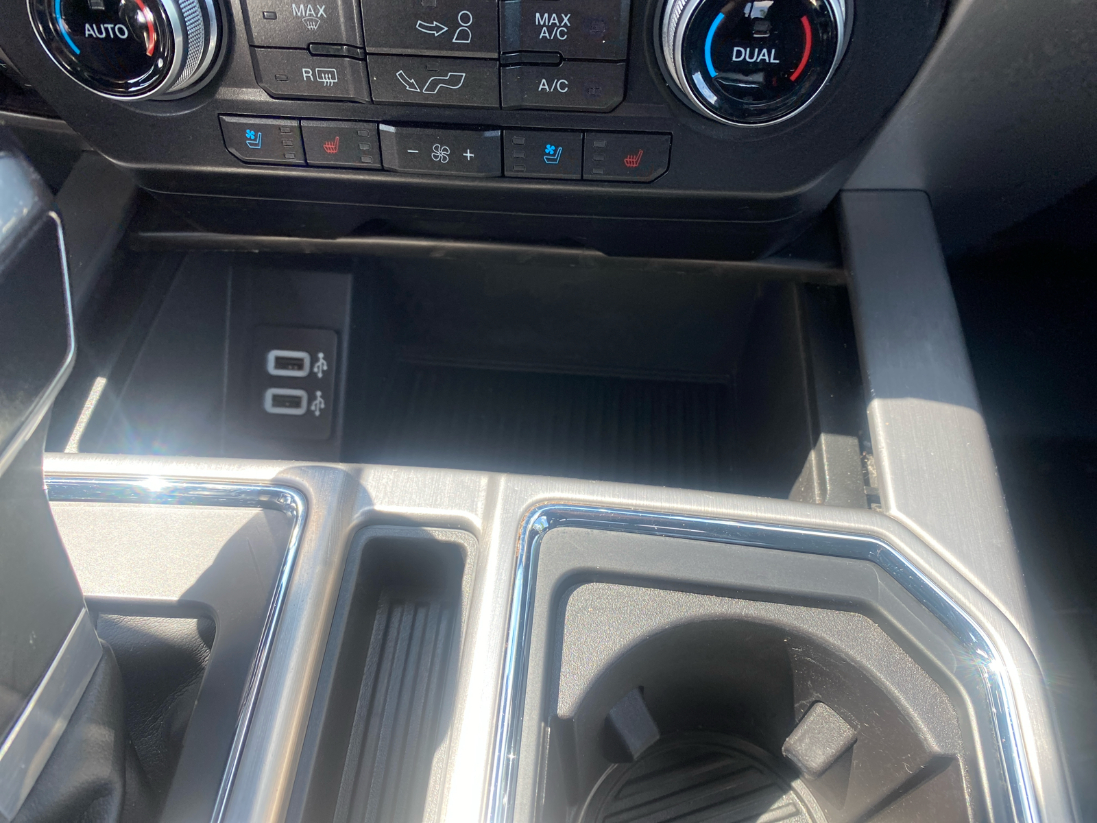 2018 Ford F-150 Platinum 4WD SuperCrew 5.5 Box 31