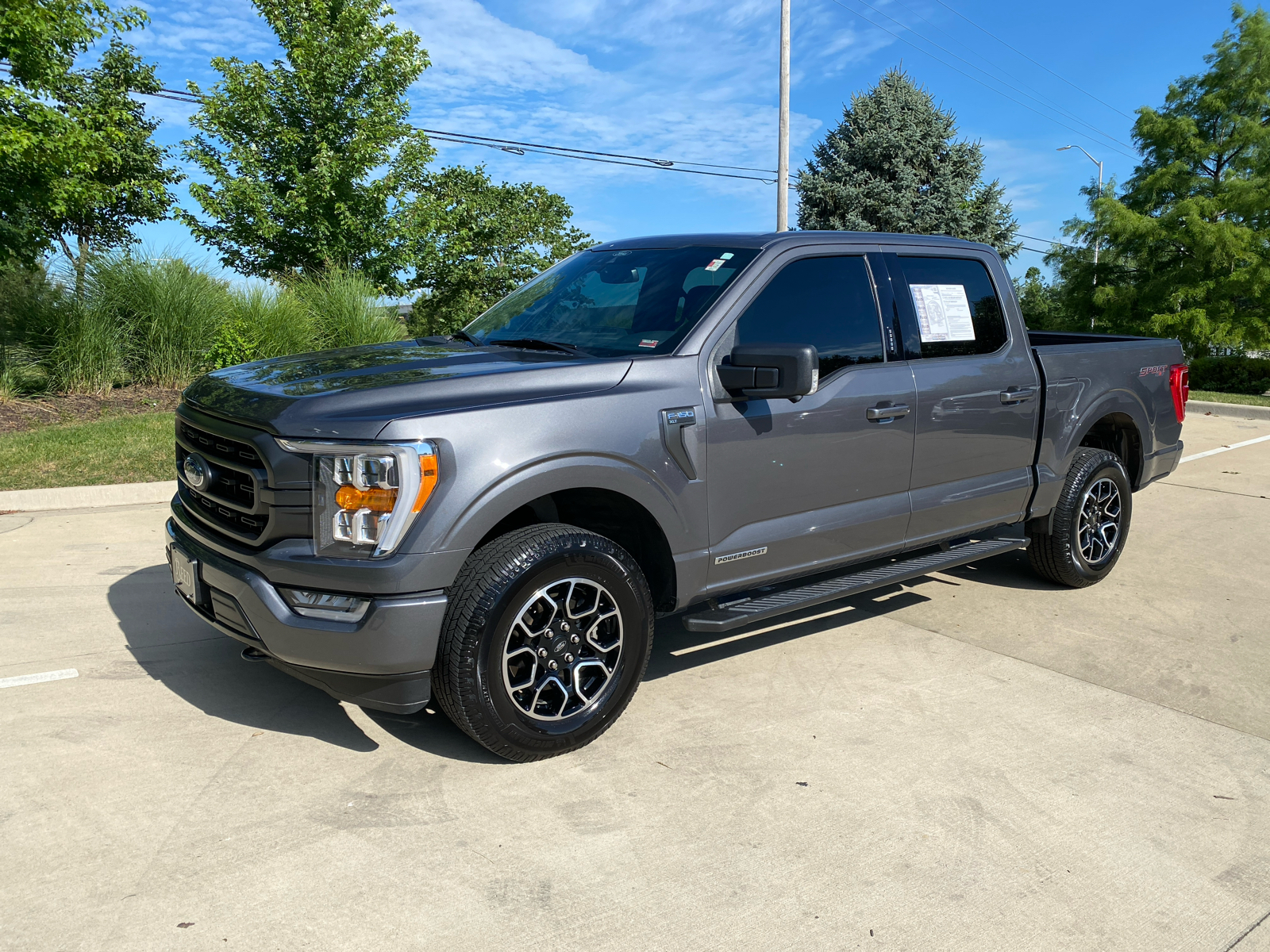 2022 Ford F-150 XLT 4WD SuperCrew 5.5 Box 1