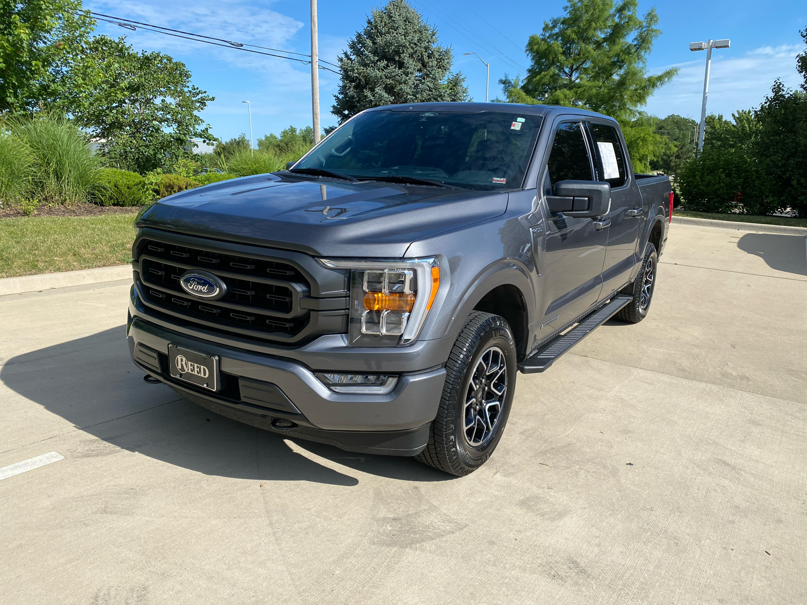 2022 Ford F-150 XLT 4WD SuperCrew 5.5 Box 2