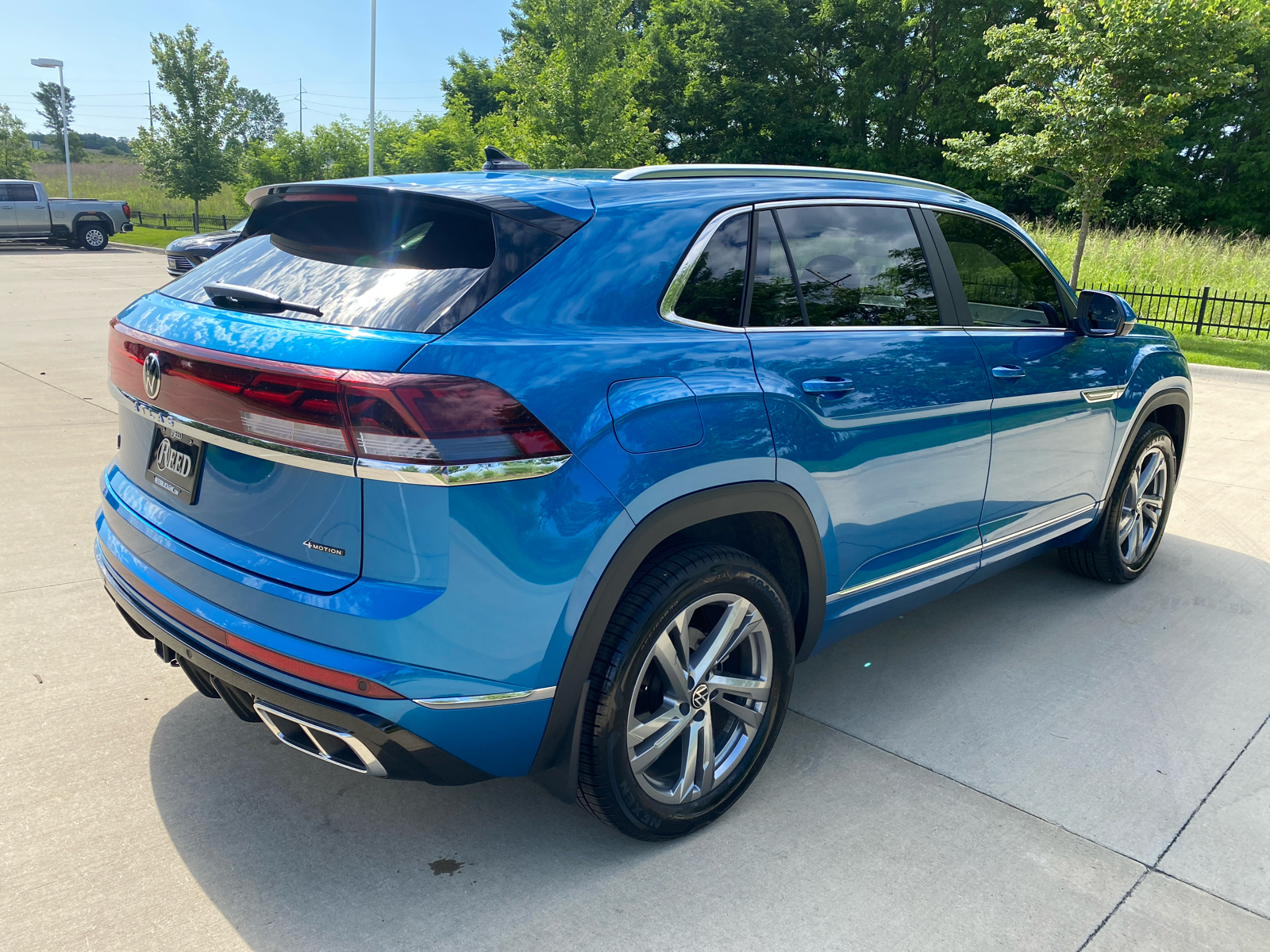 2024 Volkswagen Atlas Cross Sport 2.0T SEL R-Line 6