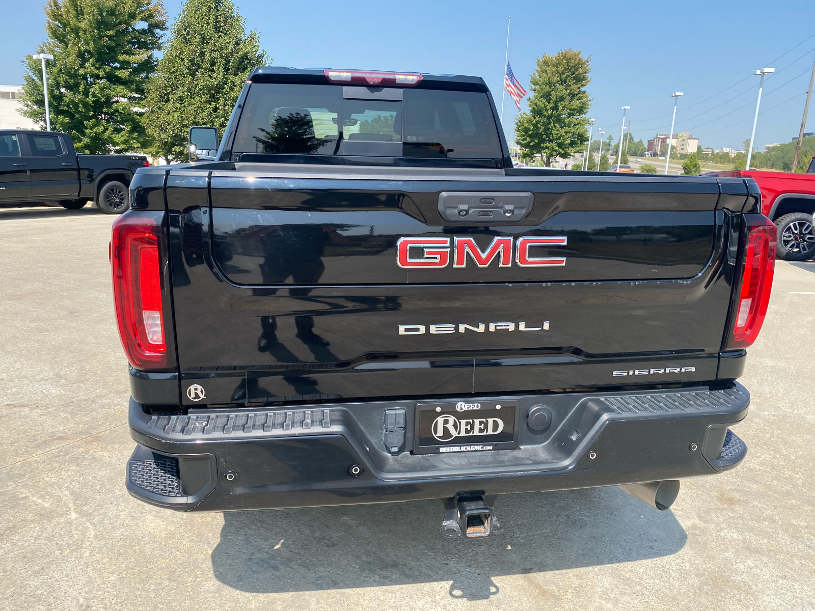 2021 GMC Sierra 2500HD Denali 4WD Crew Cab 159 34