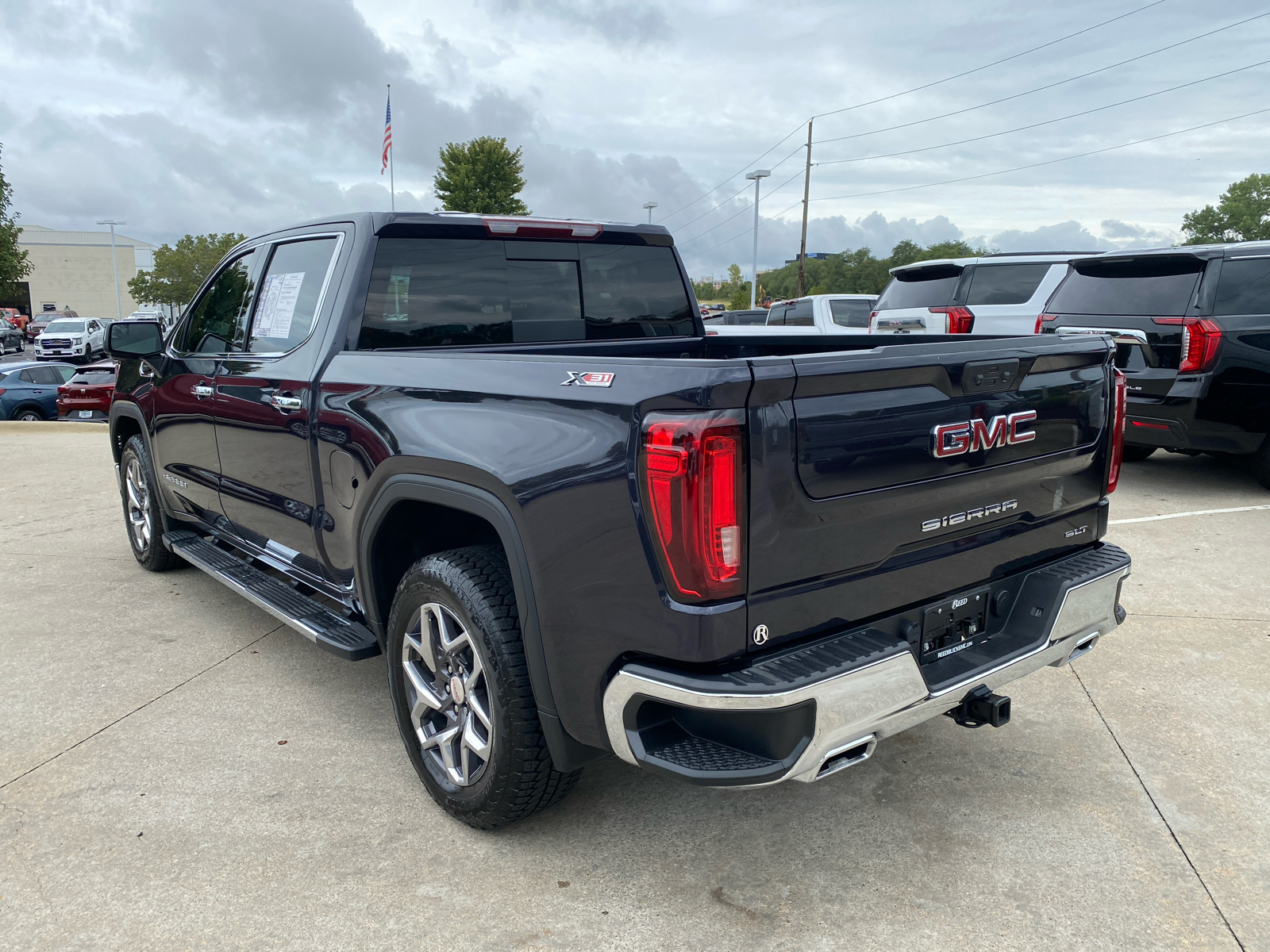 2023 GMC Sierra 1500 SLT 4WD Crew Cab 147 8