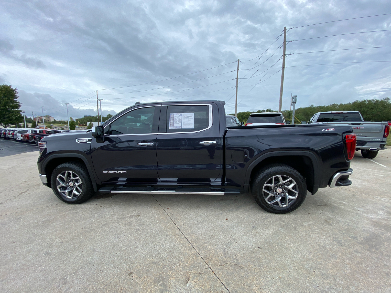 2023 GMC Sierra 1500 SLT 4WD Crew Cab 147 9