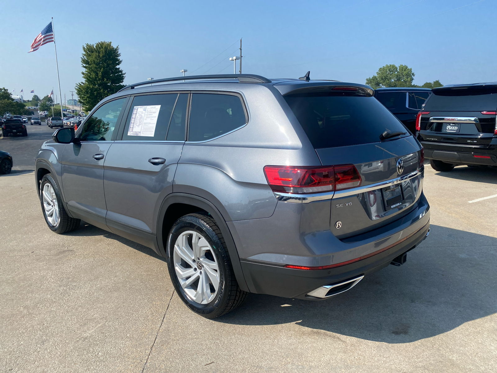 2022 Volkswagen Atlas 3.6L V6 SE w/Technology 8