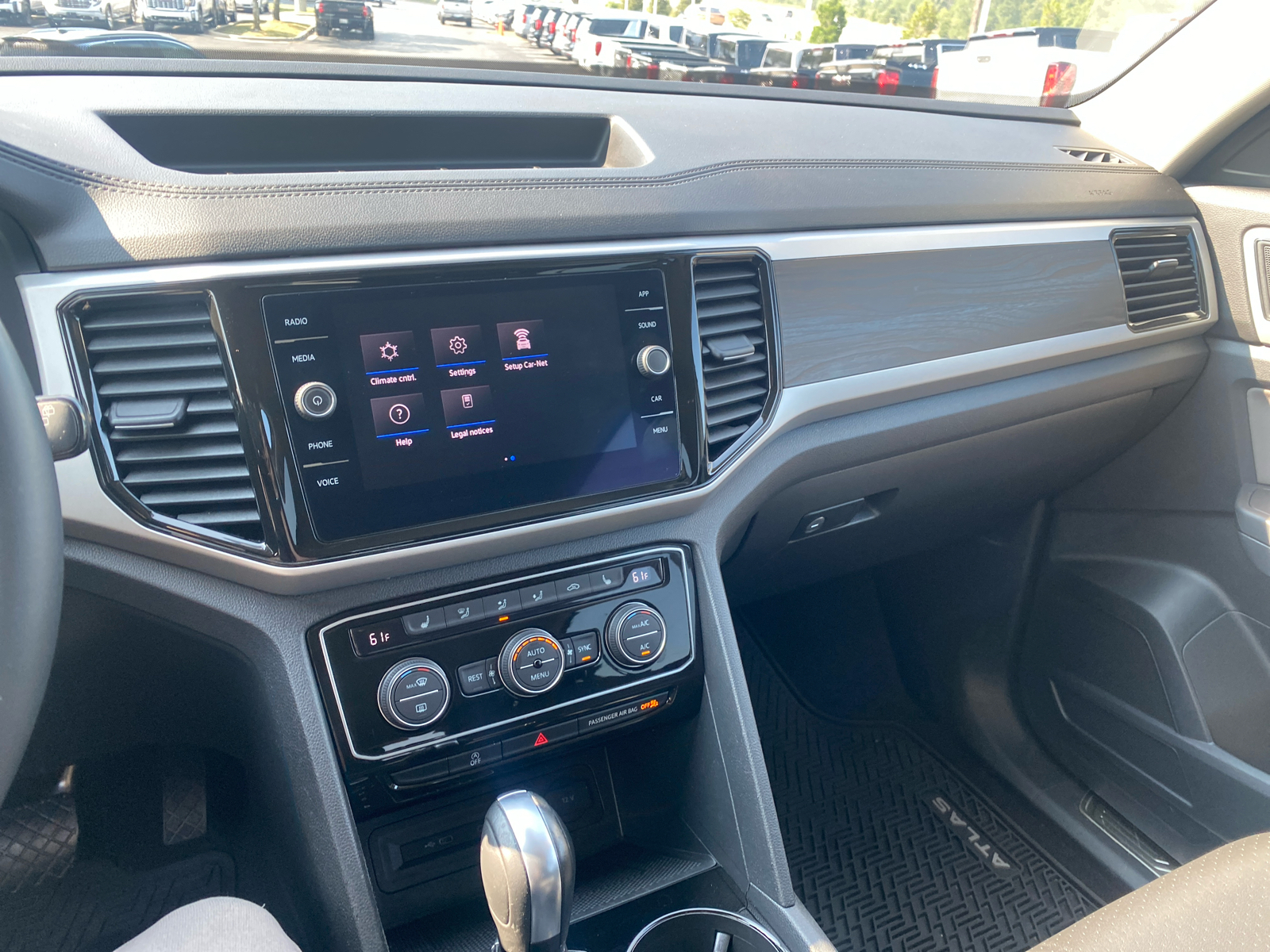 2022 Volkswagen Atlas 3.6L V6 SE w/Technology 19