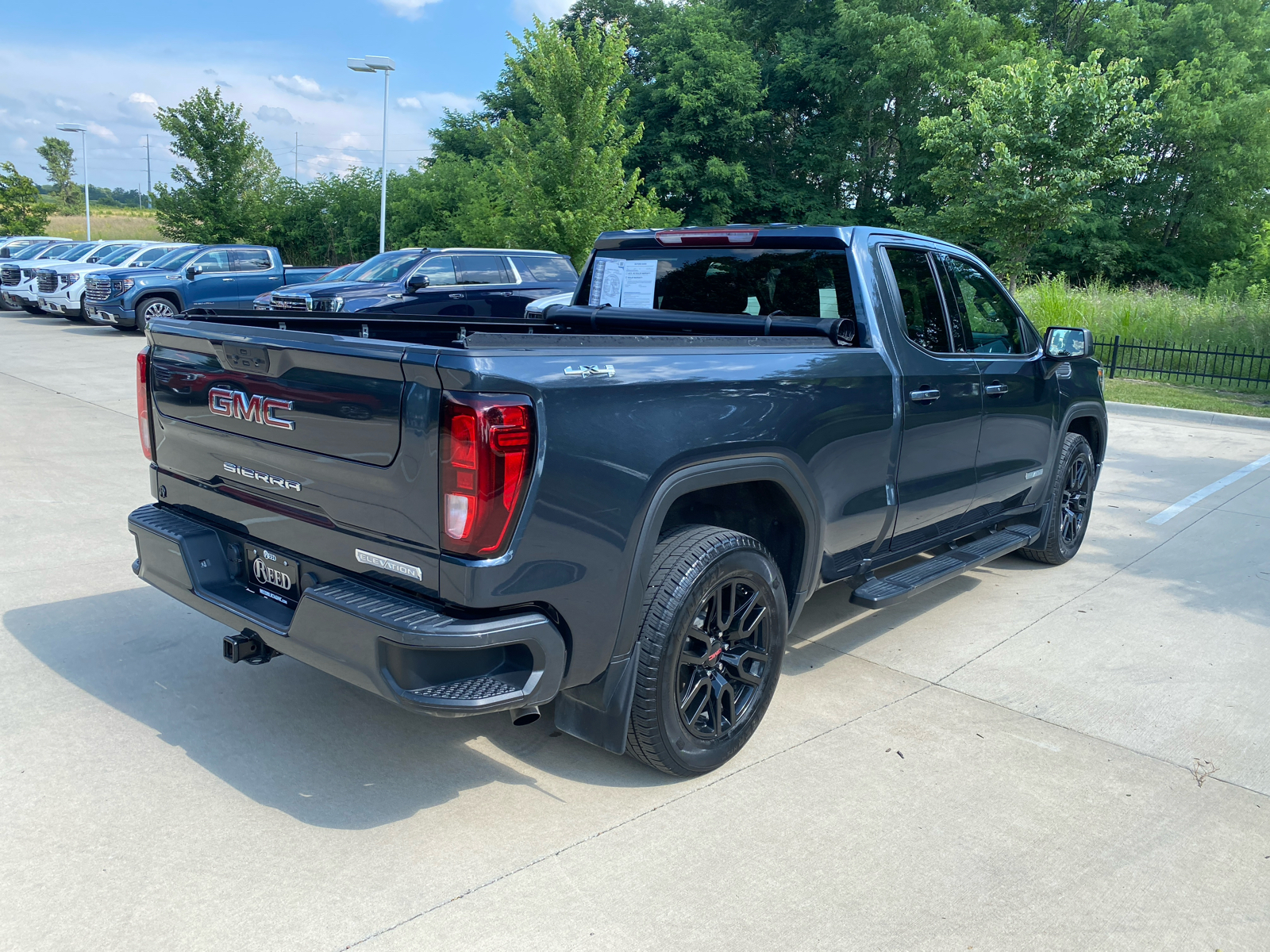 2022 GMC Sierra 1500 Limited Elevation 4WD Double Cab 147 6
