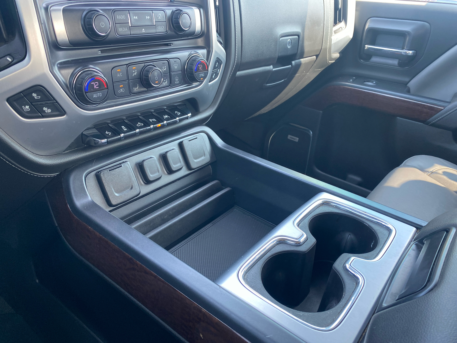 2018 GMC Sierra 1500 SLT 4WD Crew Cab 153.0 25