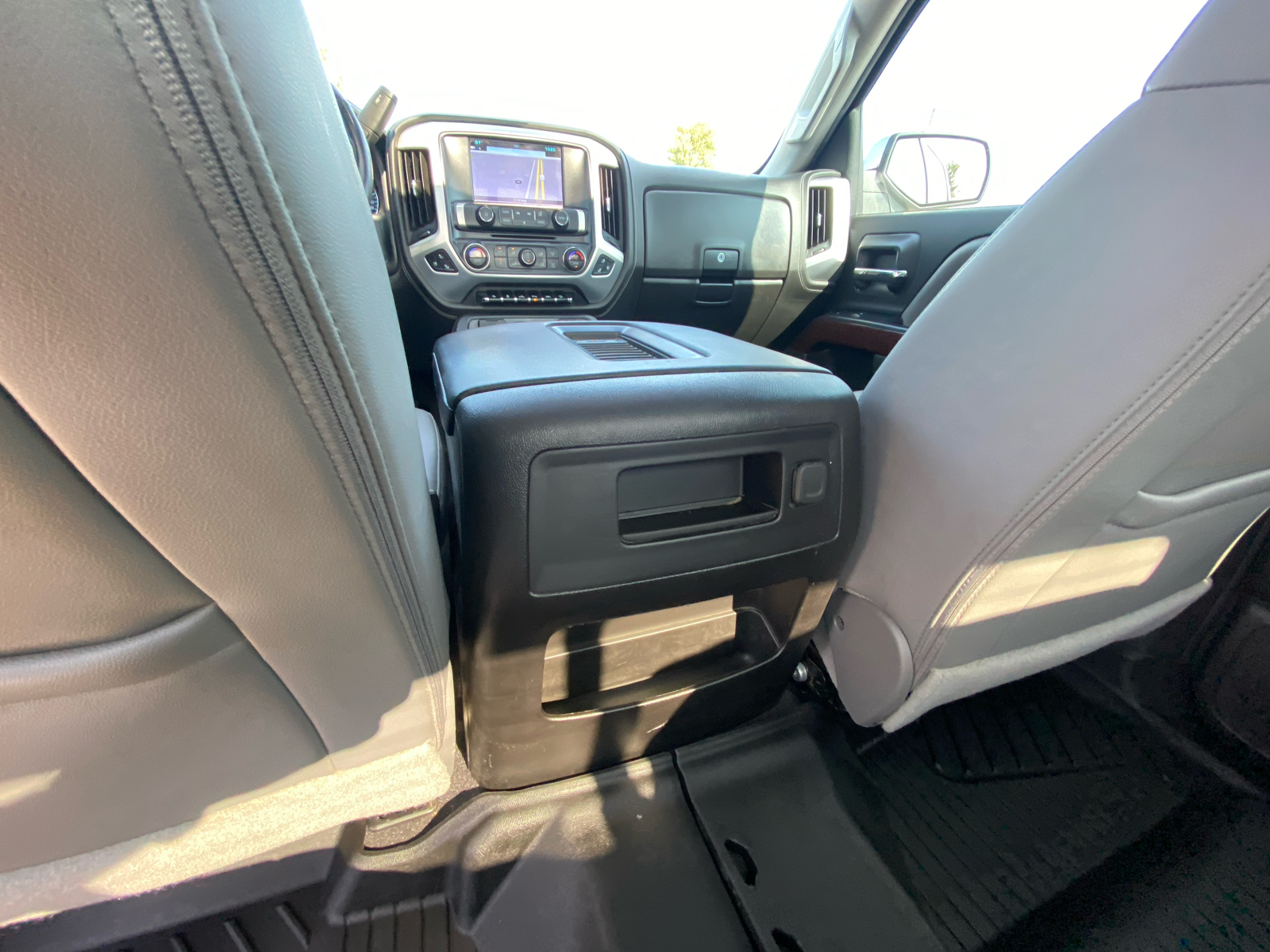 2018 GMC Sierra 1500 SLT 4WD Crew Cab 153.0 33