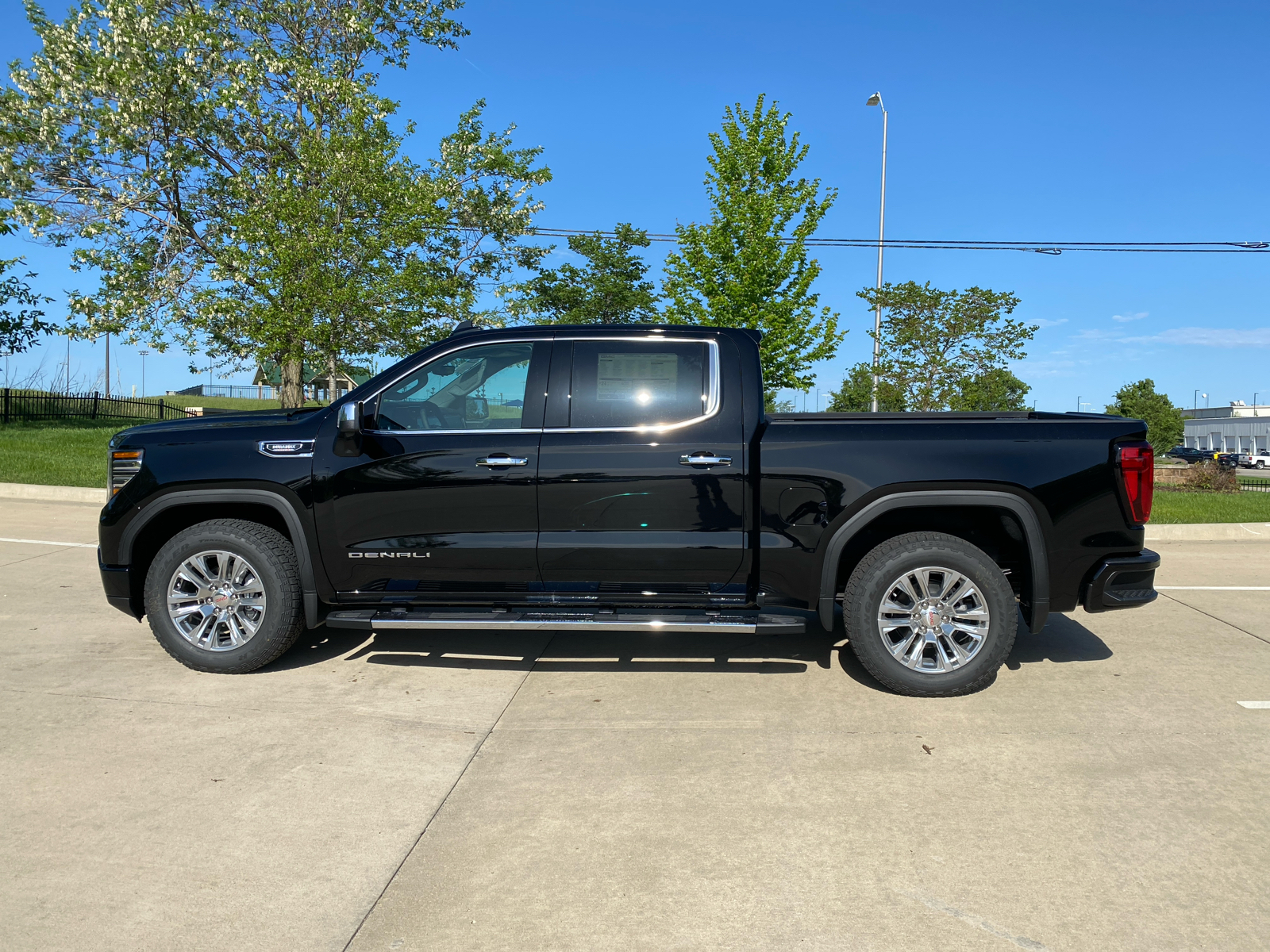 2024 GMC Sierra 1500 Denali 4WD Crew Cab 147 9