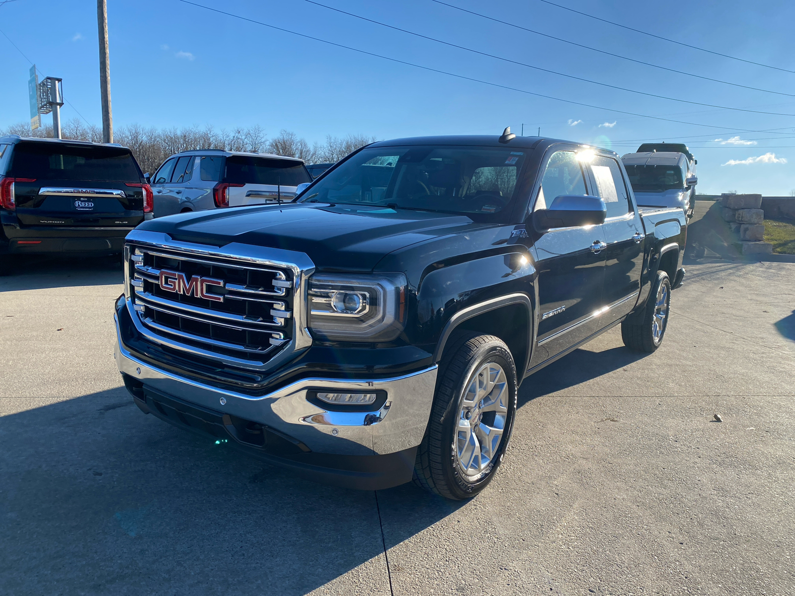 2016 GMC Sierra 1500 SLT 4WD Crew Cab 143.5 2