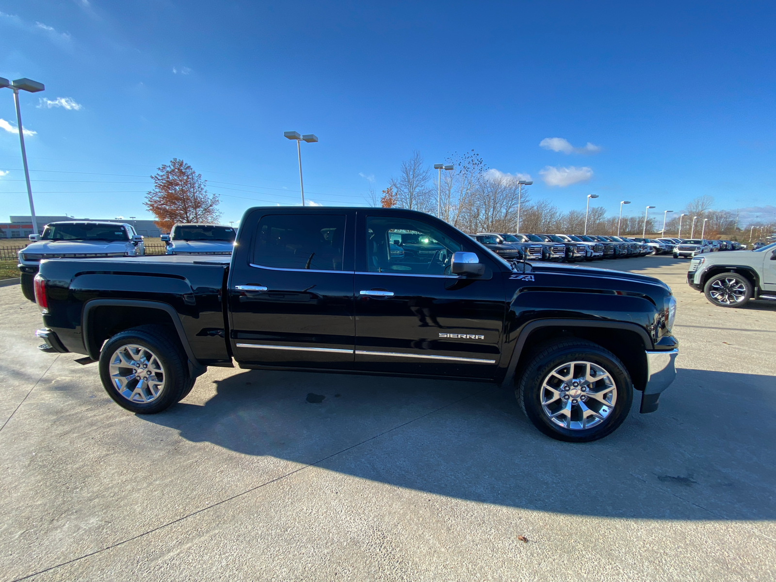 2016 GMC Sierra 1500 SLT 4WD Crew Cab 143.5 5