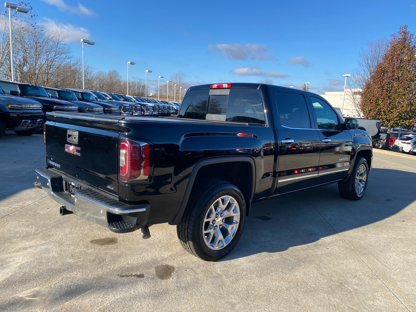 2016 GMC Sierra 1500 SLT 4WD Crew Cab 143.5 6