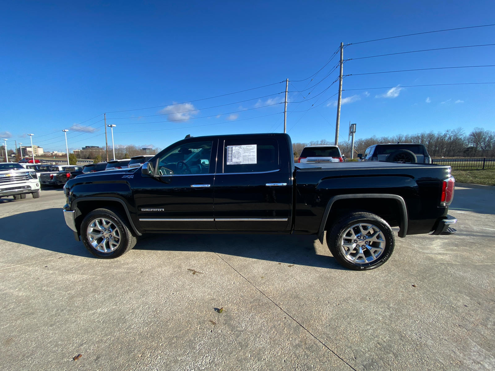 2016 GMC Sierra 1500 SLT 4WD Crew Cab 143.5 9