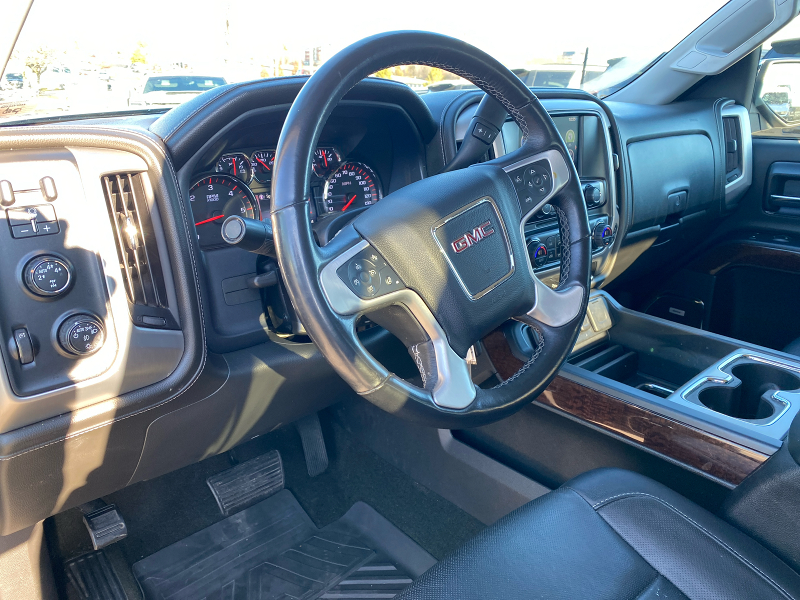 2016 GMC Sierra 1500 SLT 4WD Crew Cab 143.5 14