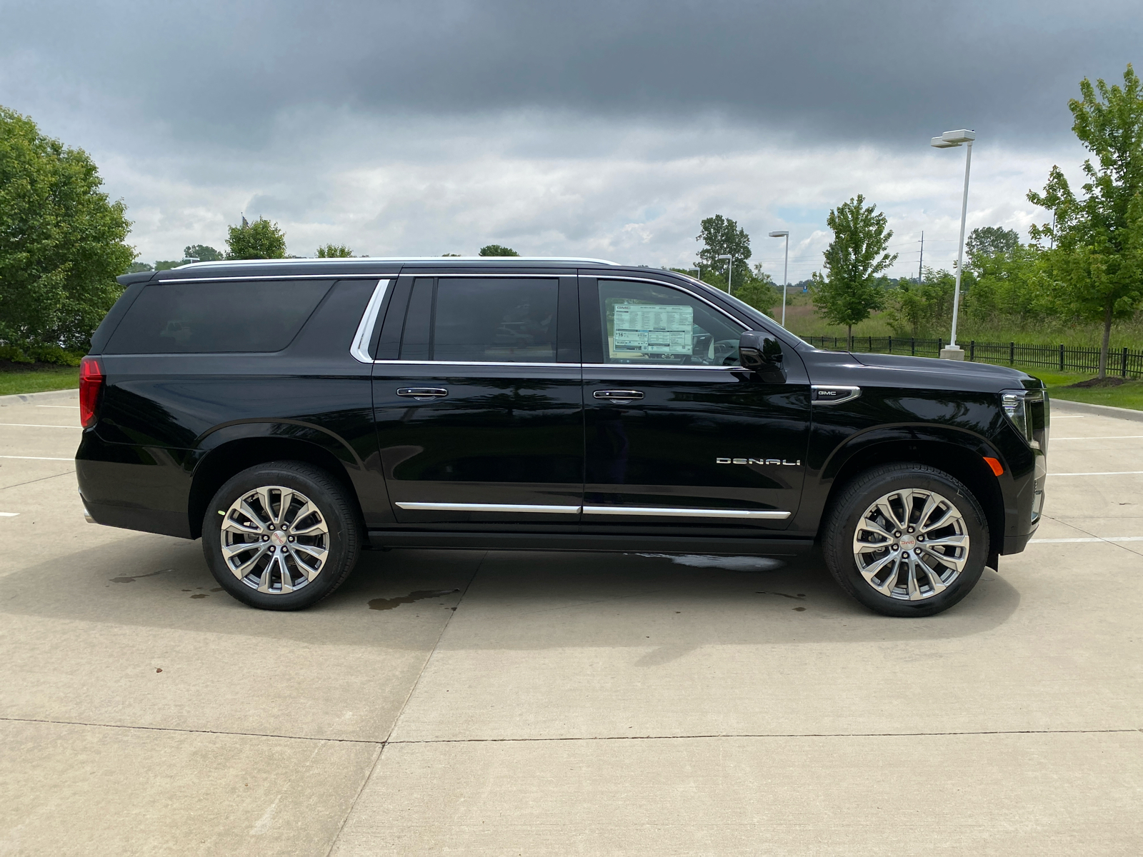 2024 GMC Yukon XL Denali 5