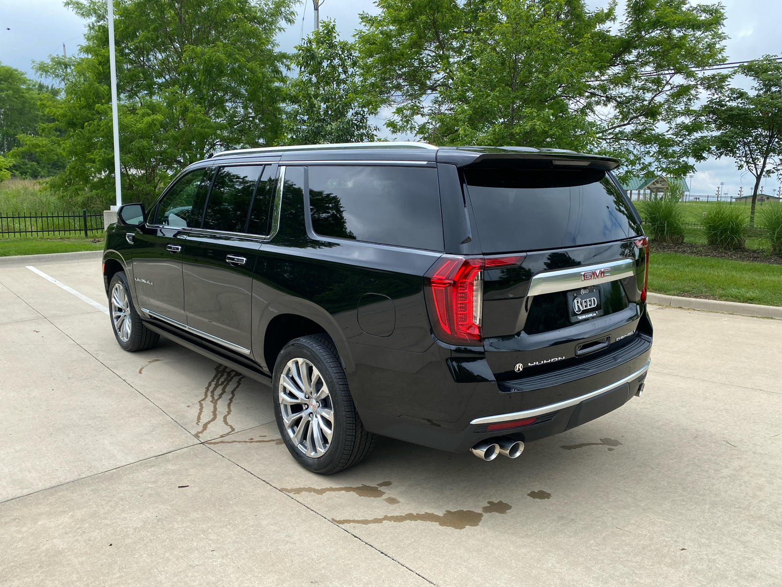 2024 GMC Yukon XL Denali 8