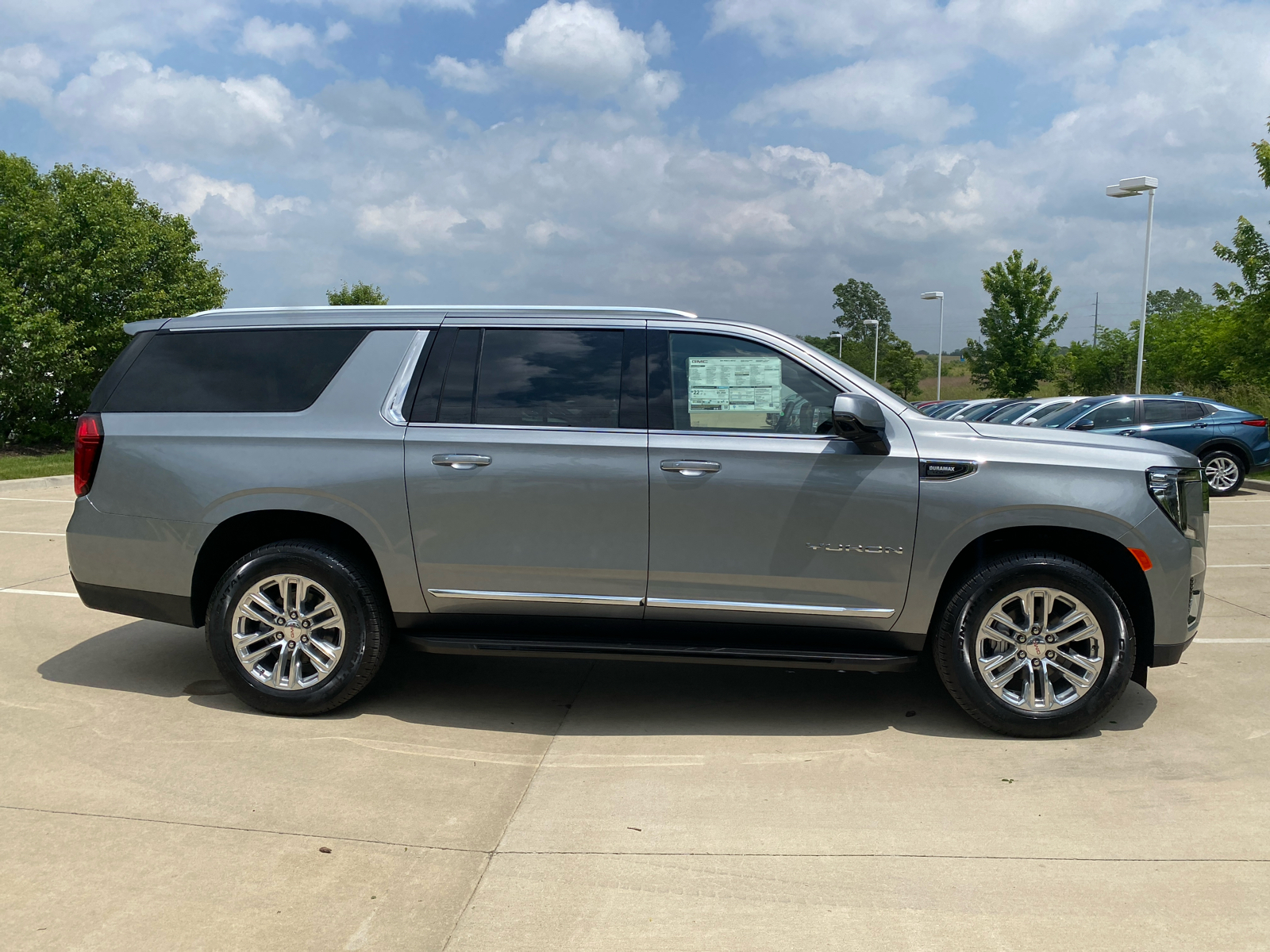 2024 GMC Yukon XL SLT 5