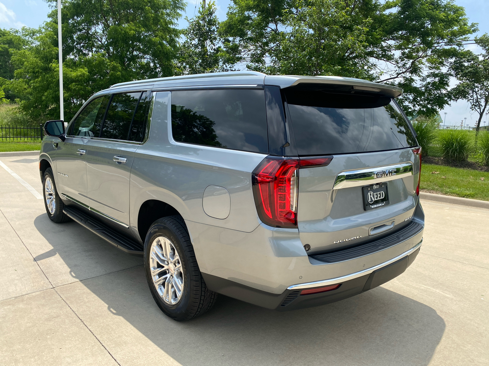 2024 GMC Yukon XL SLT 8