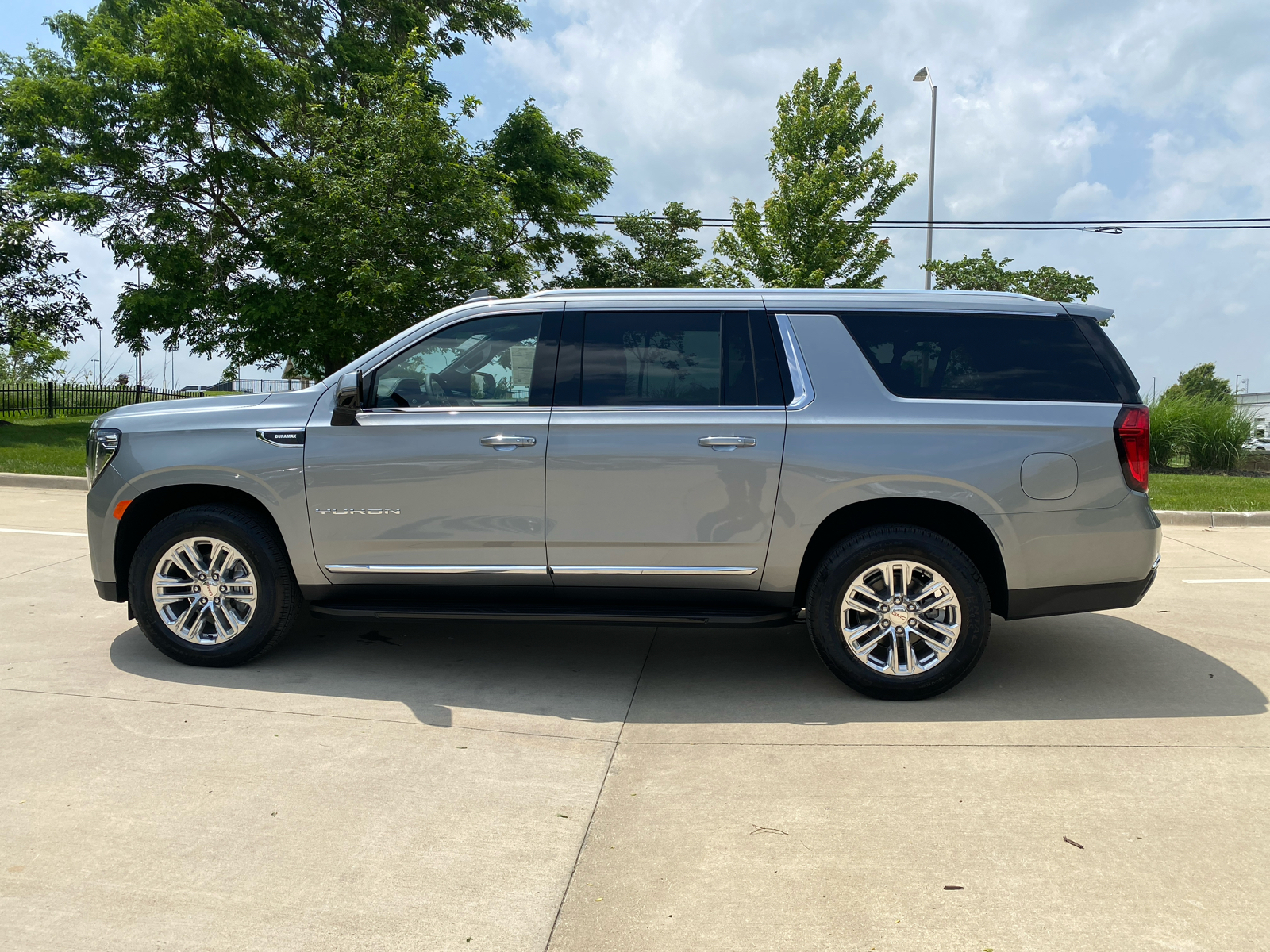 2024 GMC Yukon XL SLT 9