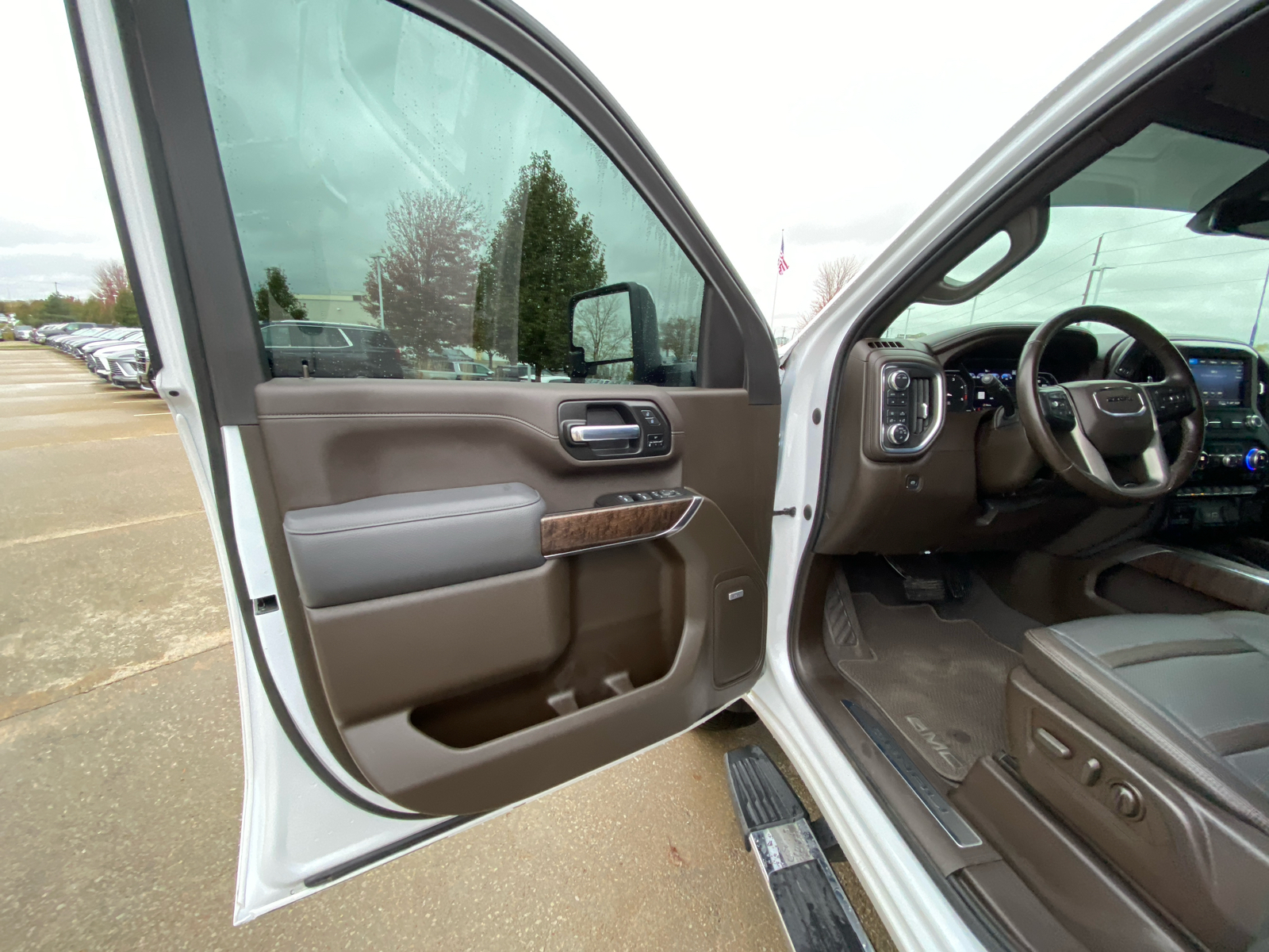 2022 GMC Sierra 2500HD Denali 4WD Crew Cab 159 10