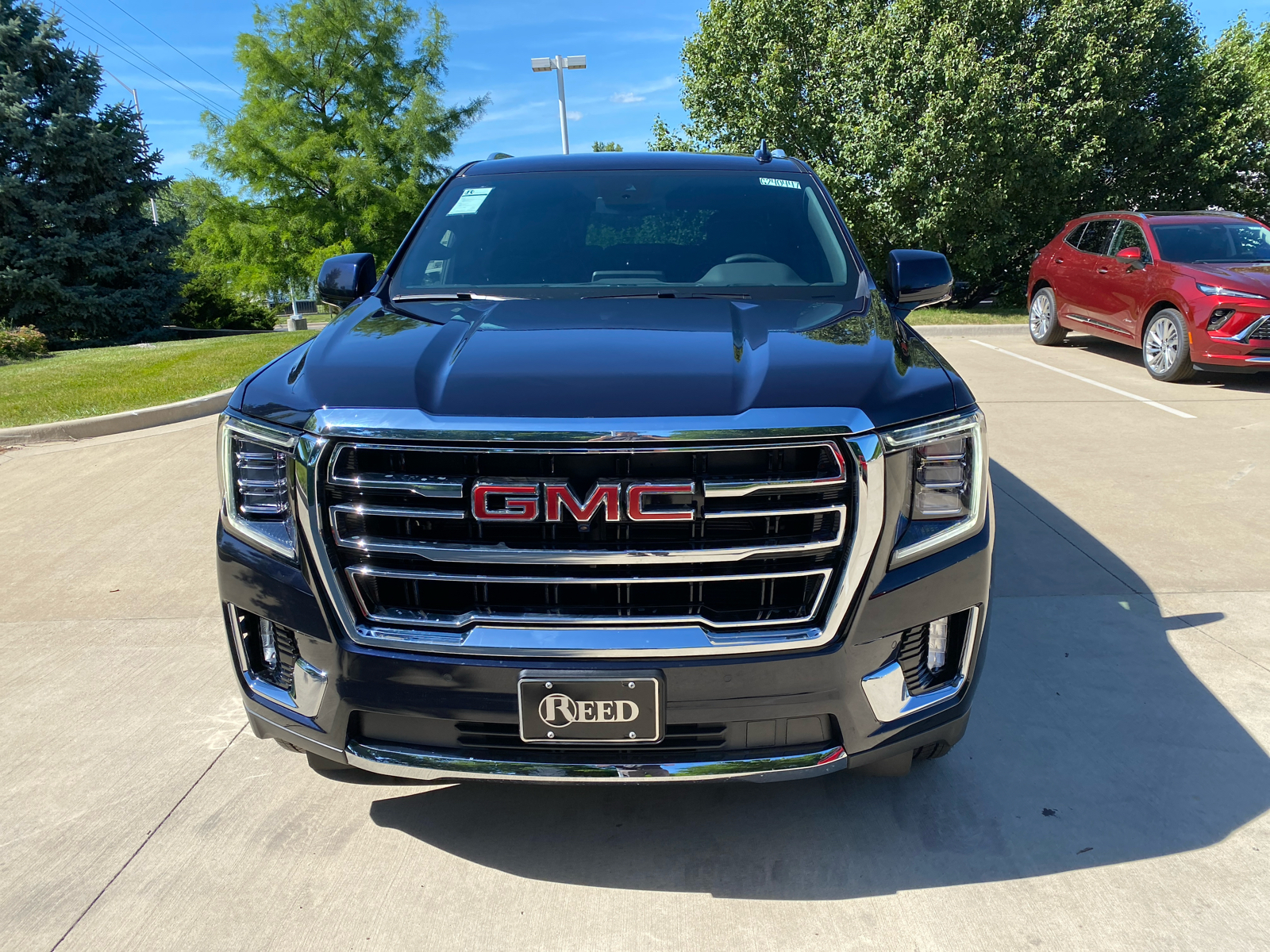 2024 GMC Yukon XL SLT 3