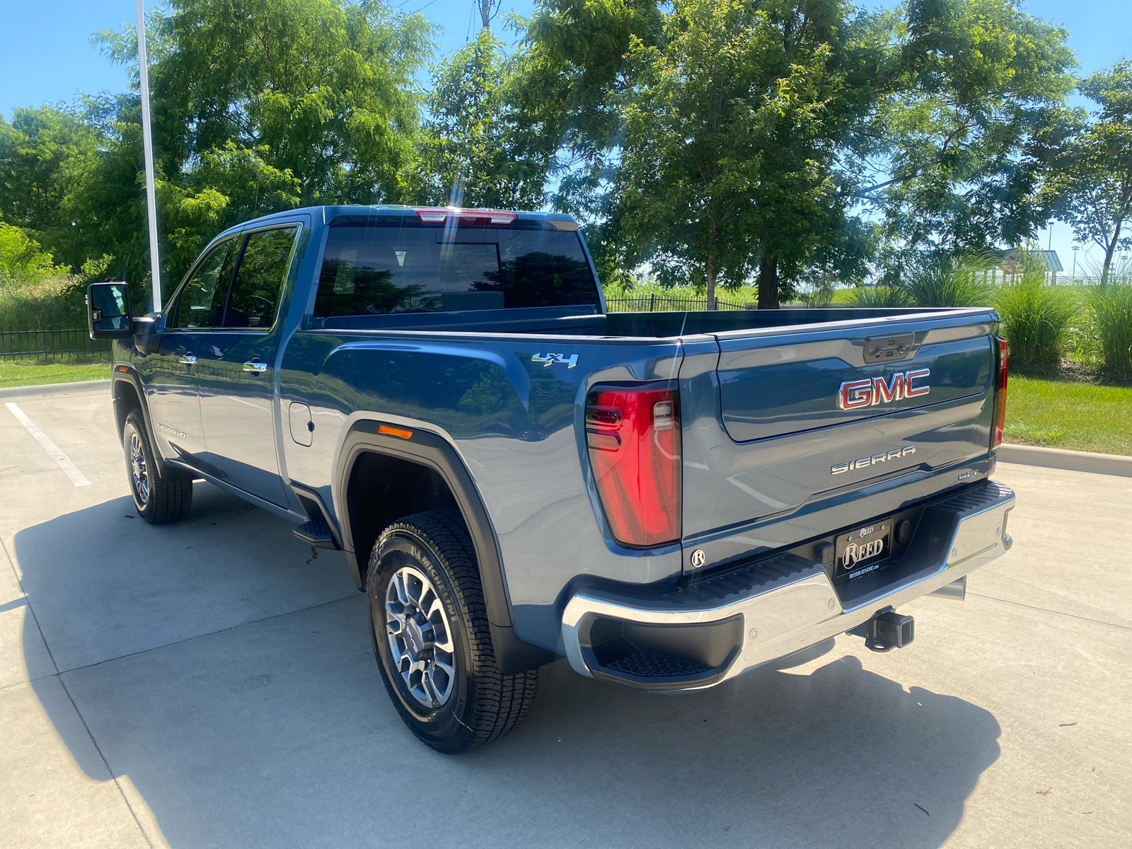 2024 GMC Sierra 2500HD SLT 4WD Crew Cab 159 8