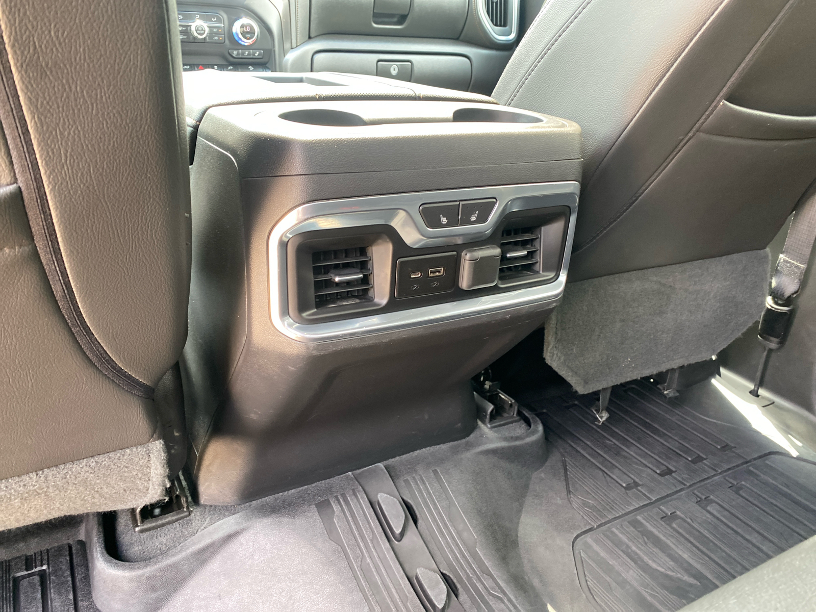 2019 GMC Sierra 1500 AT4 4WD Crew Cab 147 28