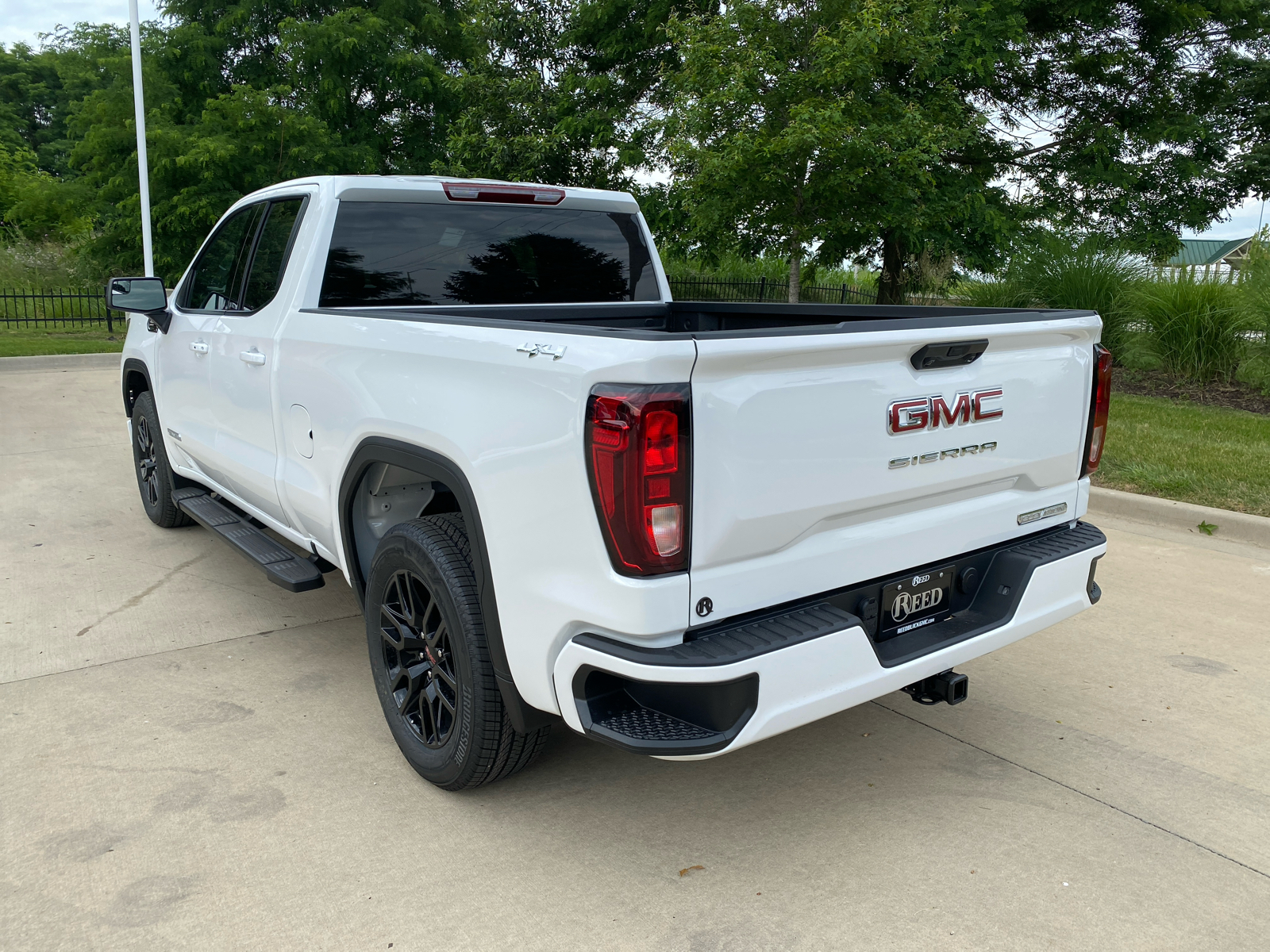 2024 GMC Sierra 1500 Elevation 4WD Double Cab 147 8