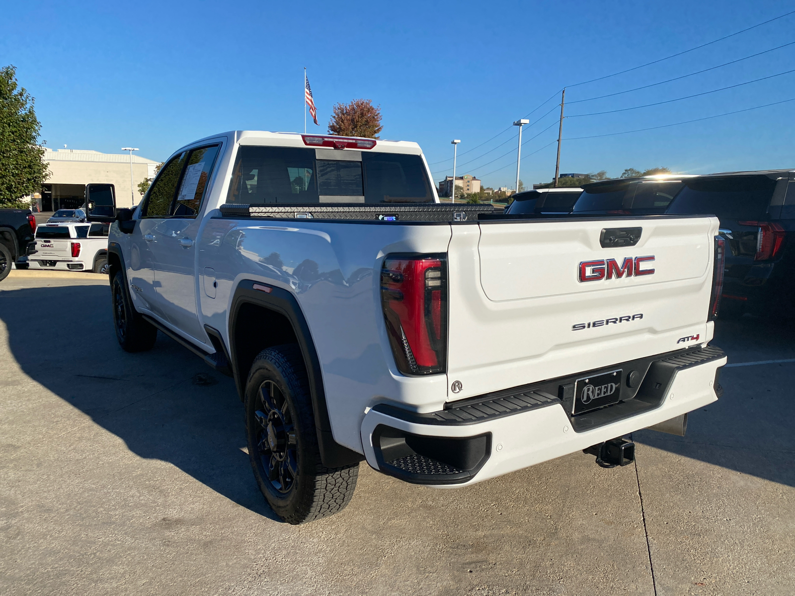 2024 GMC Sierra 2500HD AT4 4WD Crew Cab 159 8