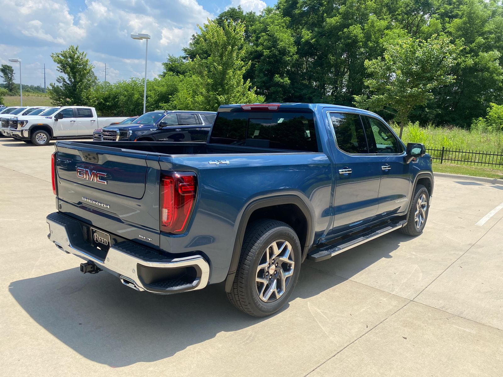 2024 GMC Sierra 1500 SLT 4WD Crew Cab 147 6