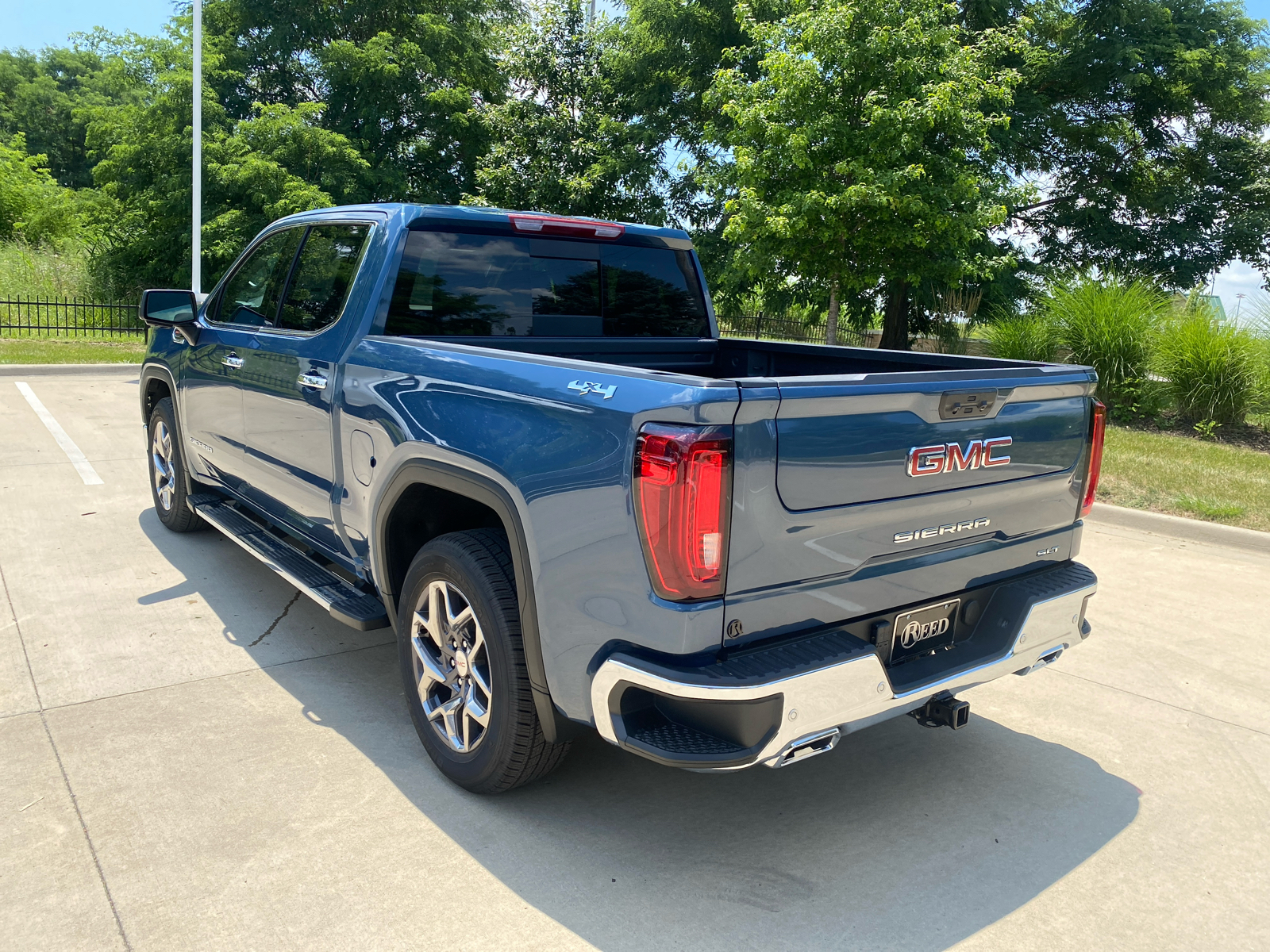 2024 GMC Sierra 1500 SLT 4WD Crew Cab 147 8