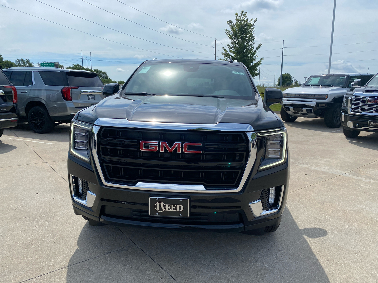 2024 GMC Yukon SLE 3