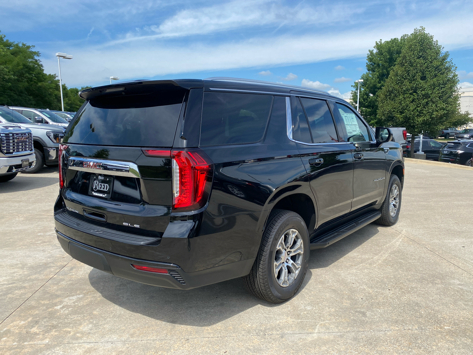 2024 GMC Yukon SLE 6