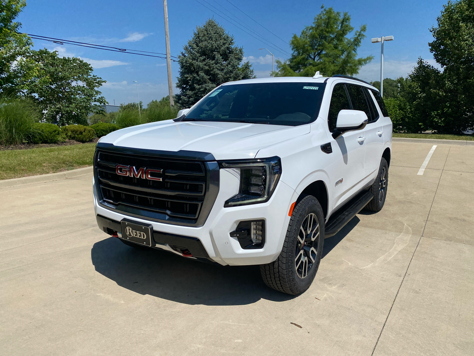 2024 GMC Yukon AT4 2