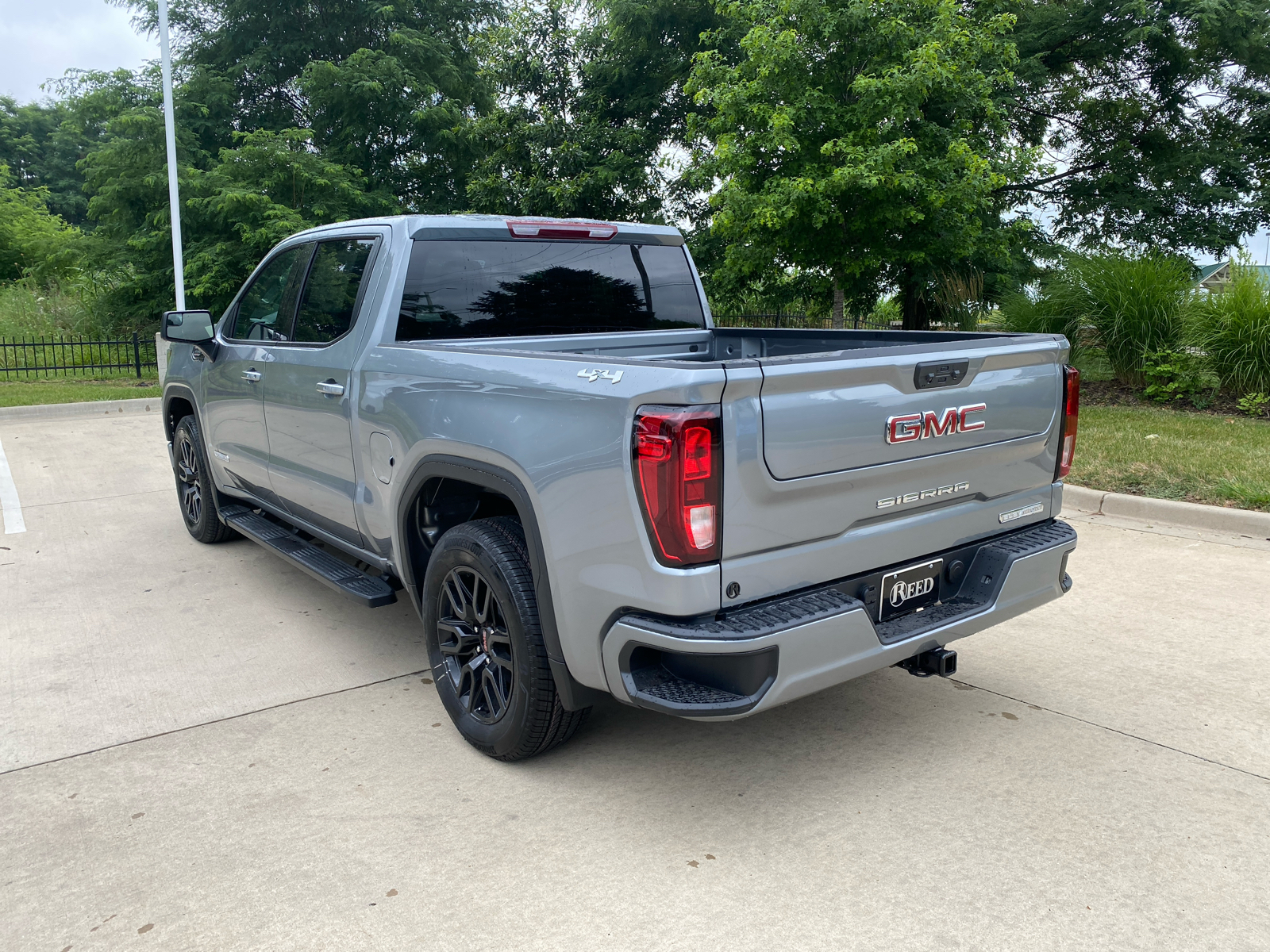 2024 GMC Sierra 1500 Elevation 4WD Crew Cab 147 8