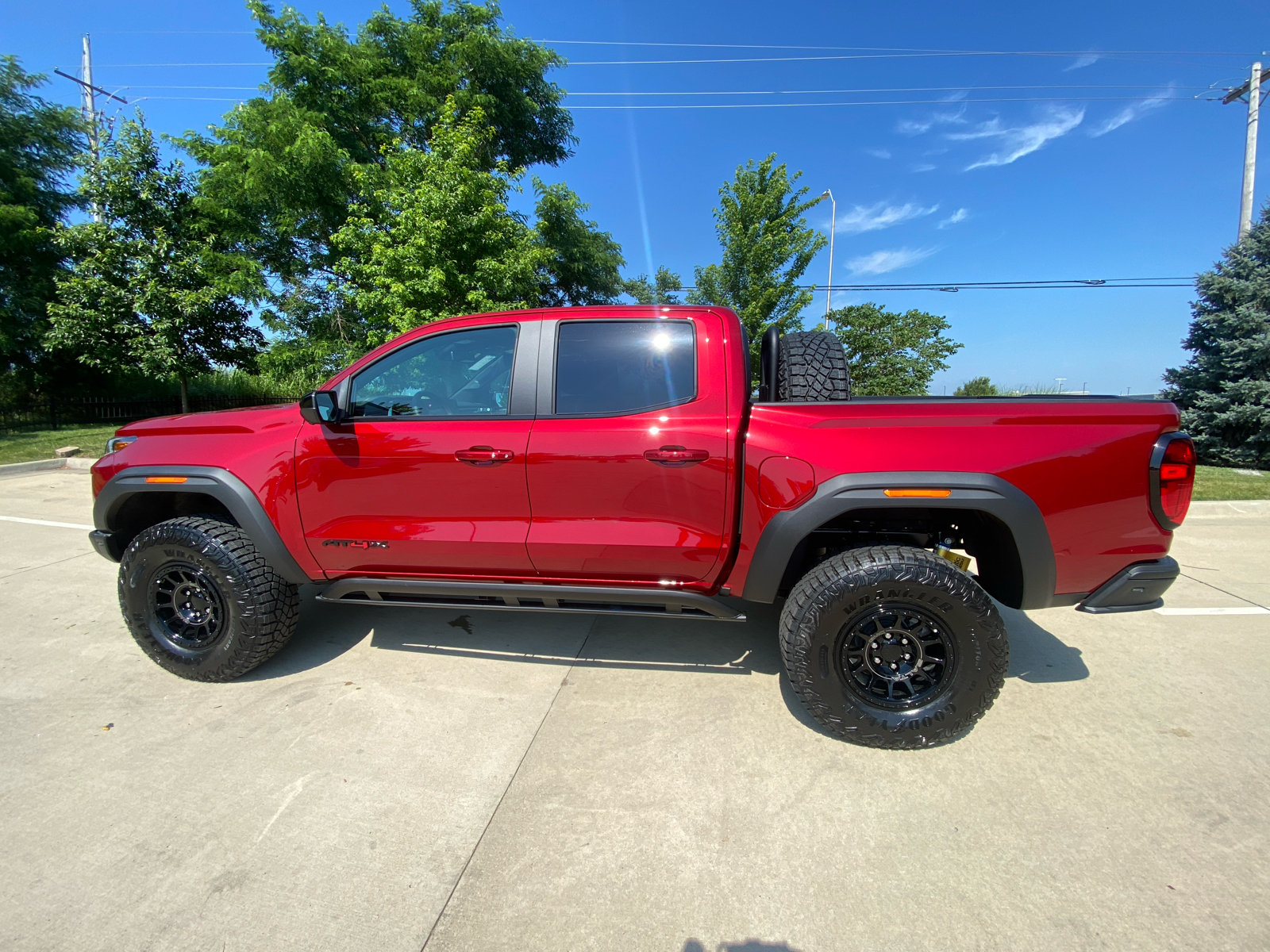 2024 GMC Canyon 4WD AT4X Crew Cab 9