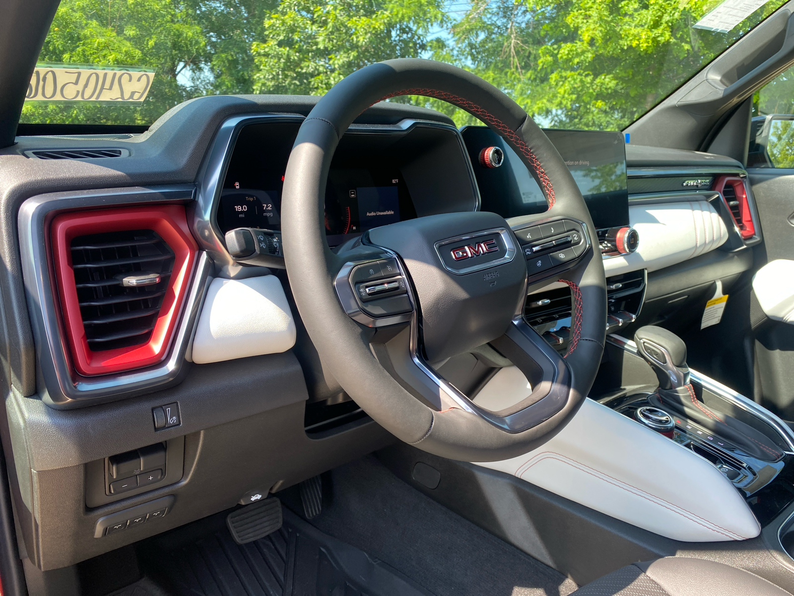 2024 GMC Canyon 4WD AT4X Crew Cab 13