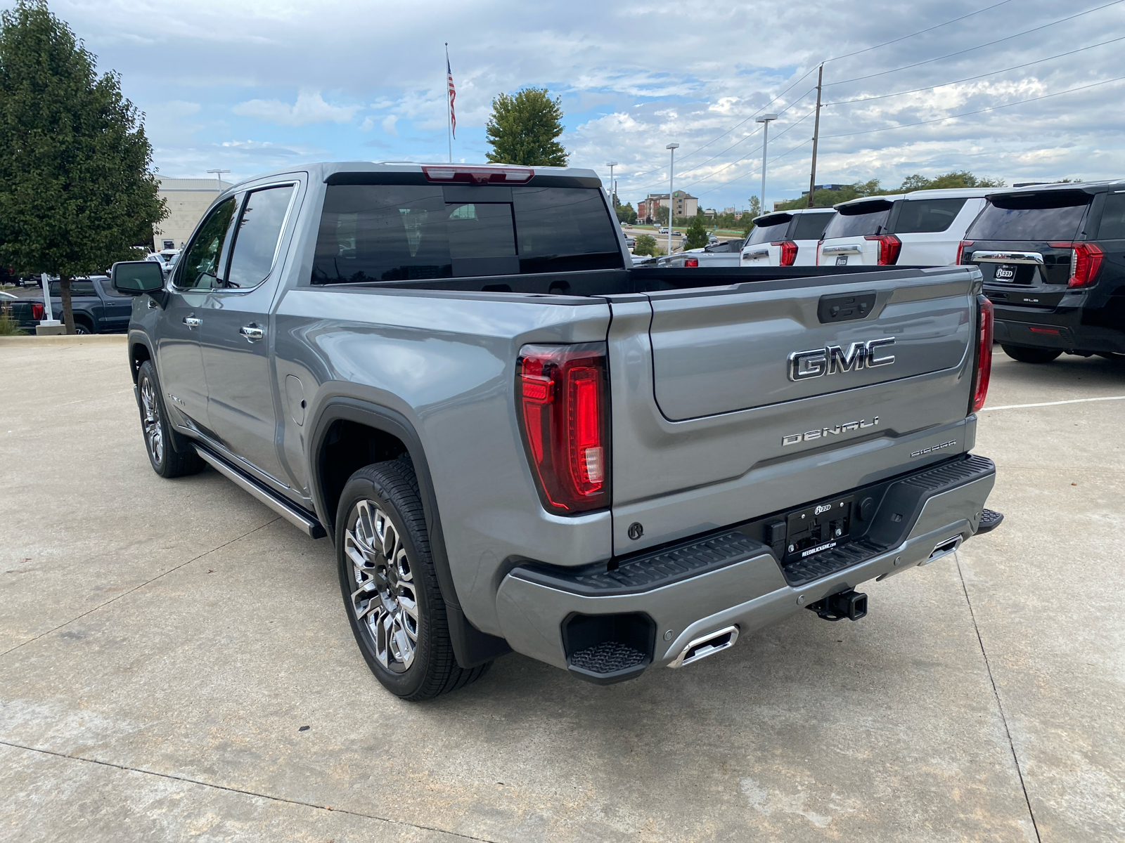 2024 GMC Sierra 1500 Denali Ultimate 4WD Crew Cab 147 8