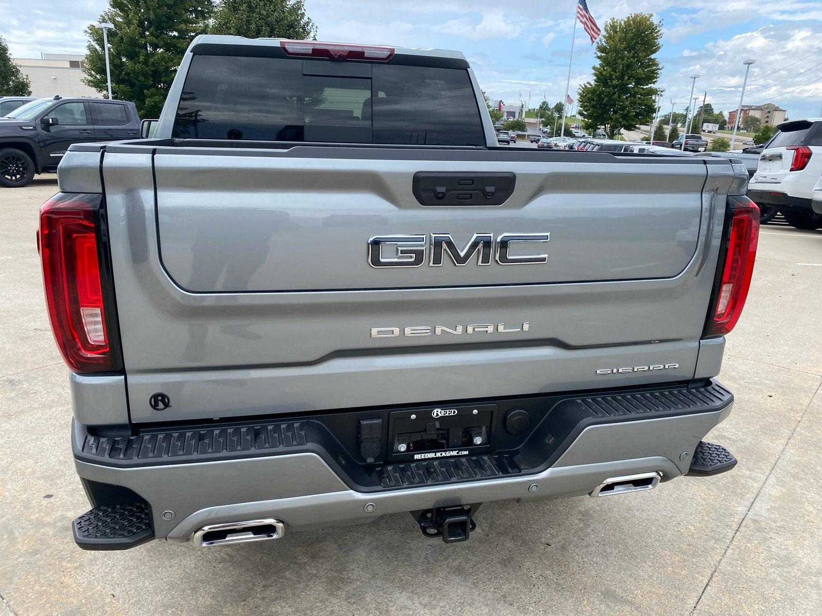 2024 GMC Sierra 1500 Denali Ultimate 4WD Crew Cab 147 35