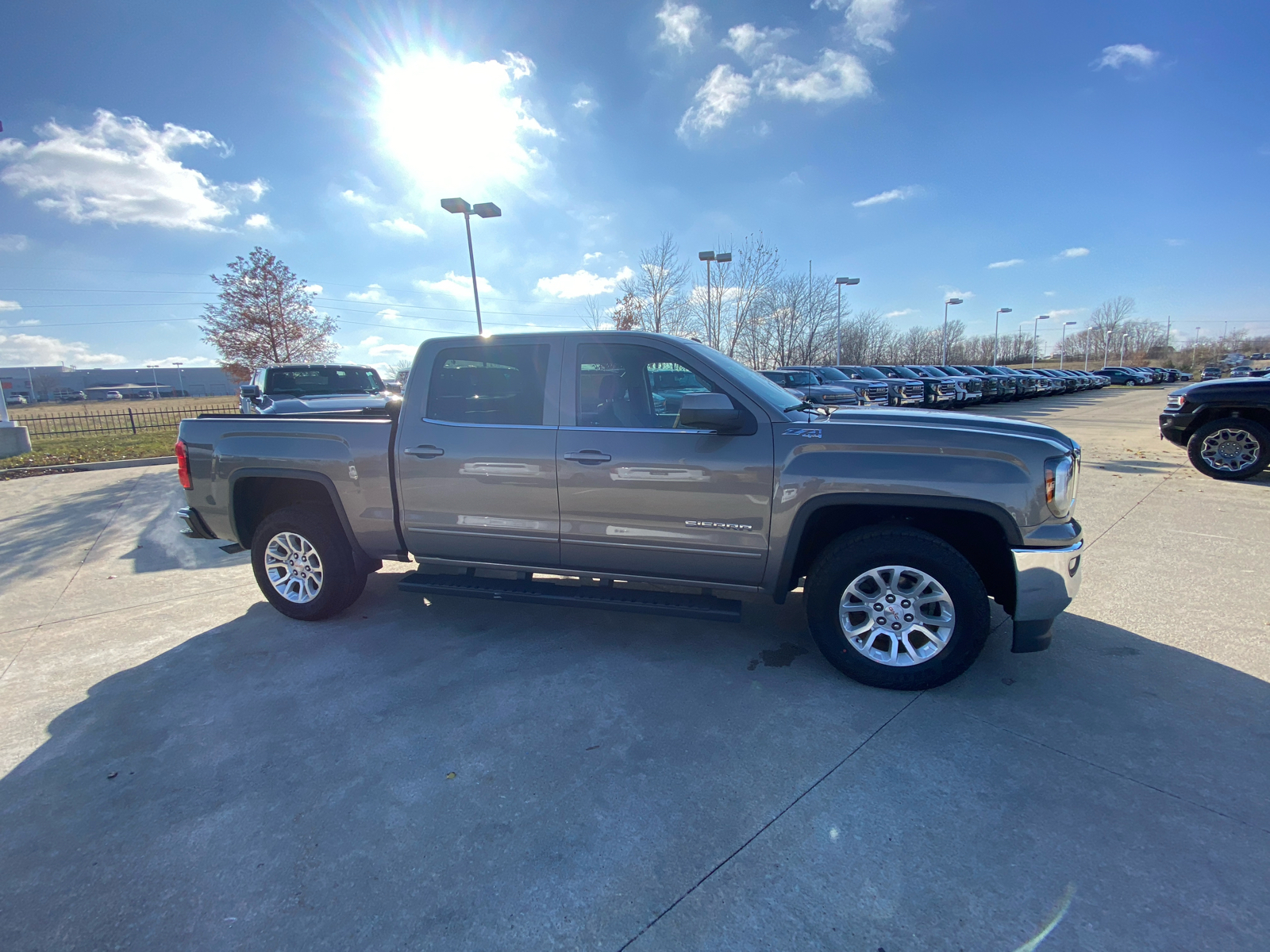 2017 GMC Sierra 1500 SLE 4WD Crew Cab 143.5 5